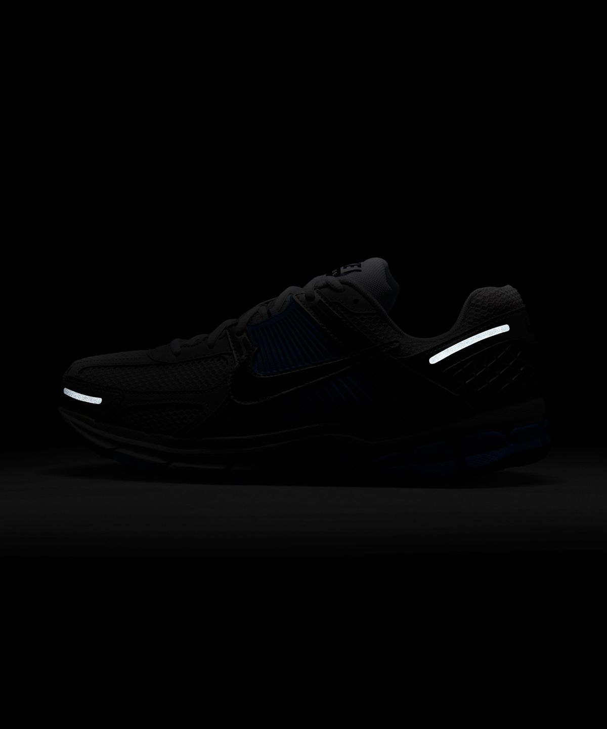 나이키(NIKE) 줌 보메로 5 M - 화이트:퓨어 플래티넘:유니버시티 블루:블랙 / FJ4151-101