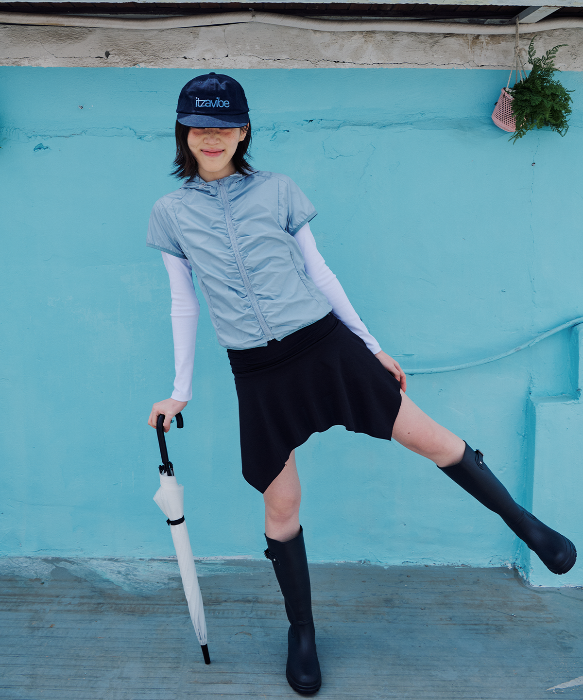 잇자바이브(ITZAVIBE) SYMBOL LOGO CAP - NAVY