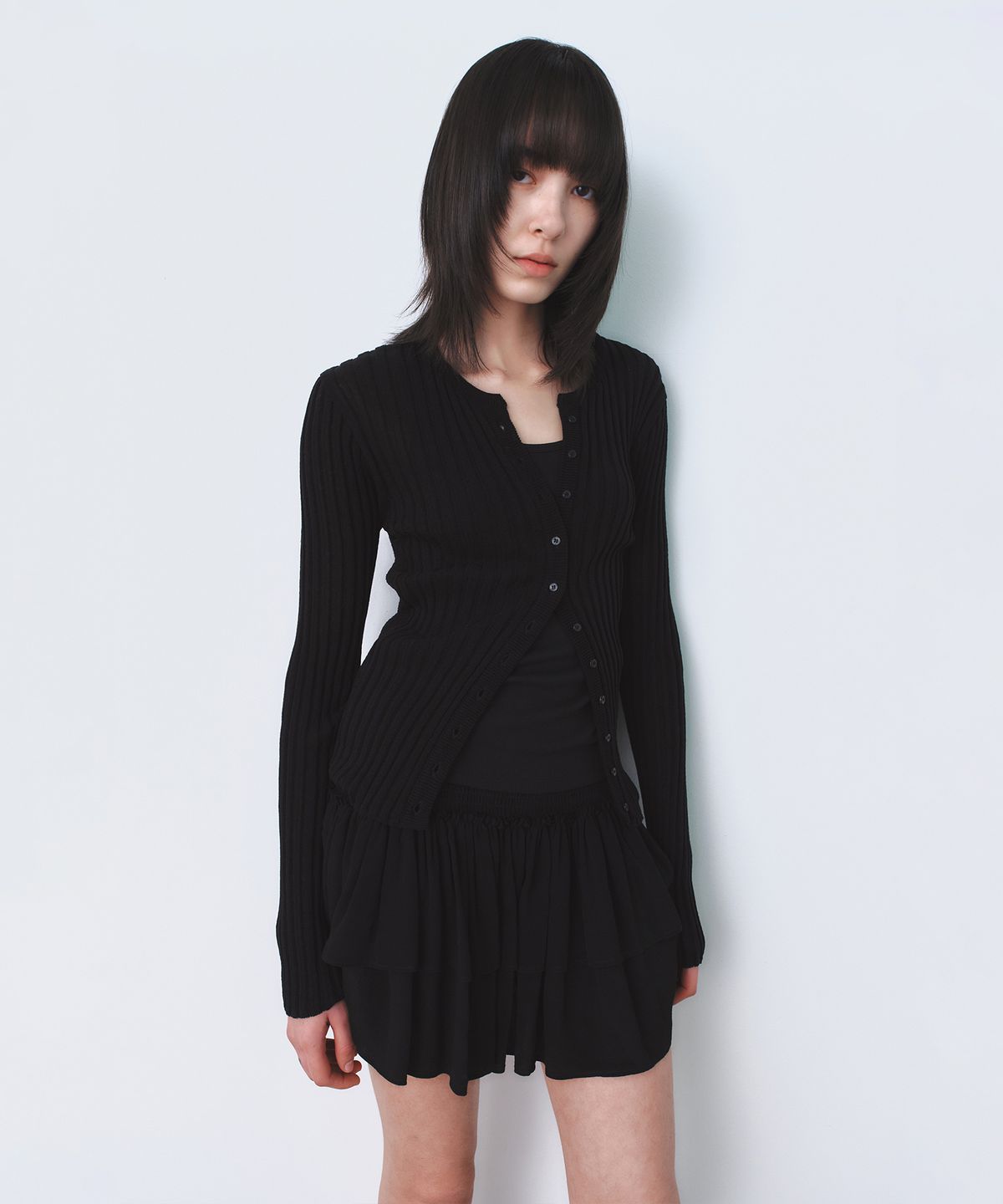 인사일런스 우먼(INSILENCE WOMEN) 시어드 린넨 카디건 BLACK