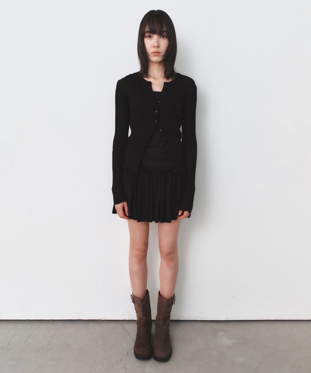 인사일런스 우먼(INSILENCE WOMEN) 시어드 린넨 카디건 BLACK