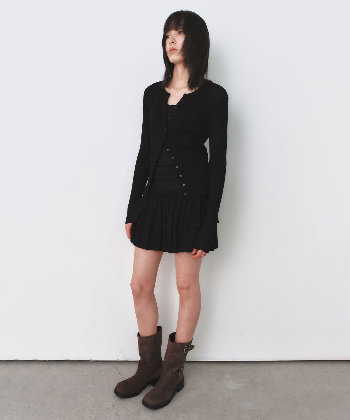 인사일런스 우먼(INSILENCE WOMEN) 시어드 린넨 카디건 BLACK