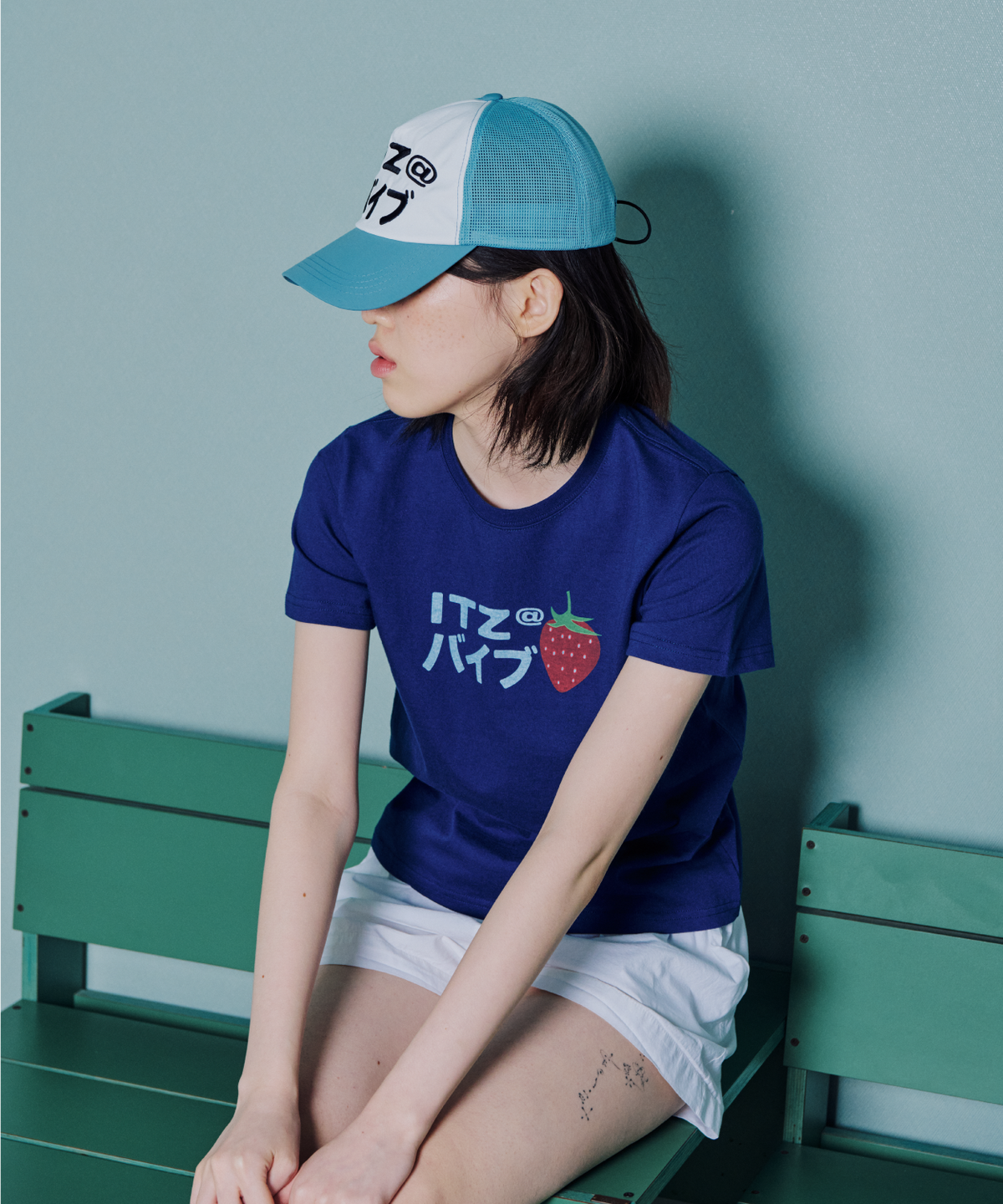 잇자바이브(ITZAVIBE) MIX LOGO TRUCKER CAP - SKYBLUE
