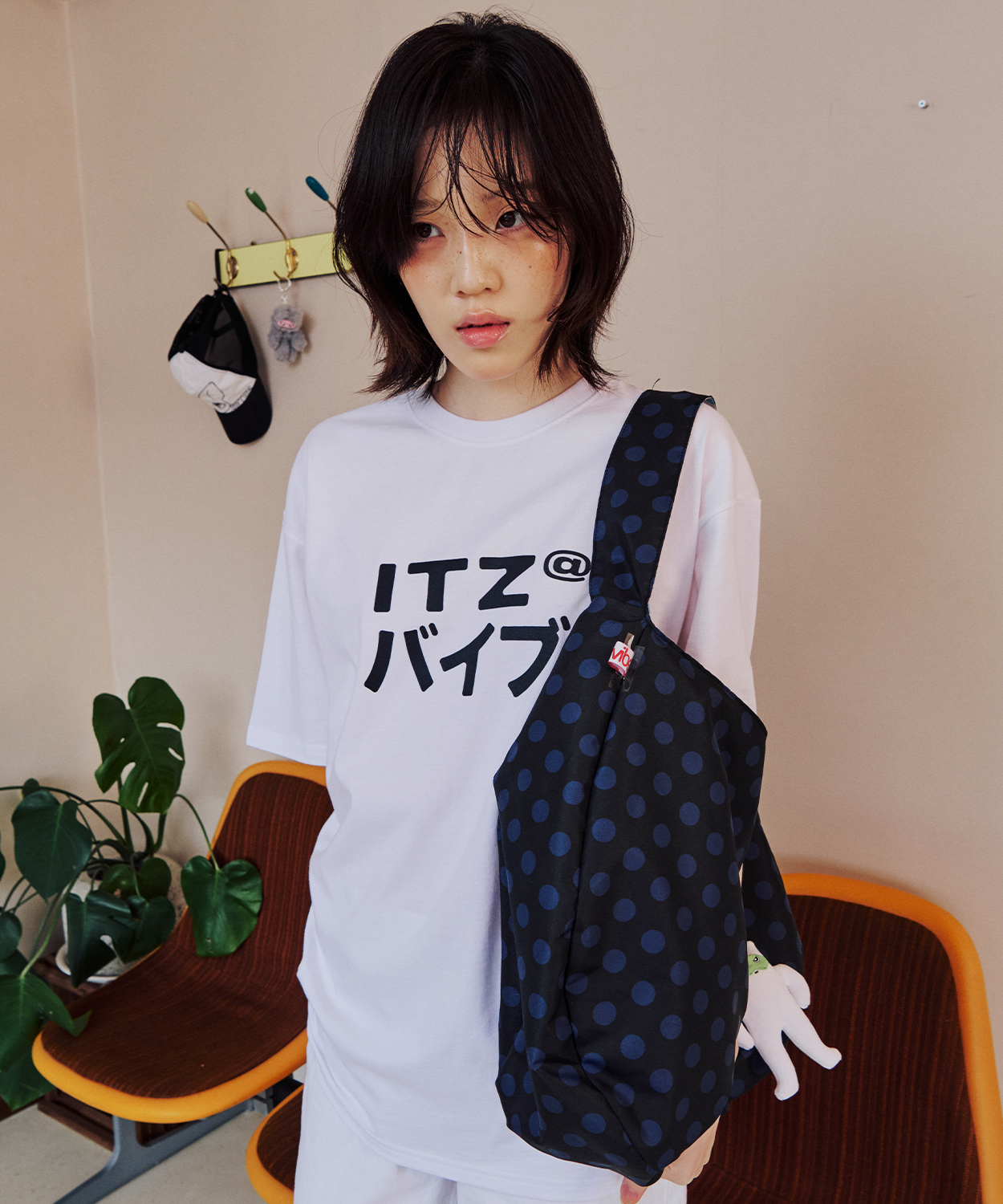 トートバッグ ITZAVIBE REVERSIBLE DOT BAG 5BMR0036 MUSINSA | ITZAVIBE REVERSIBLE DOT BAG