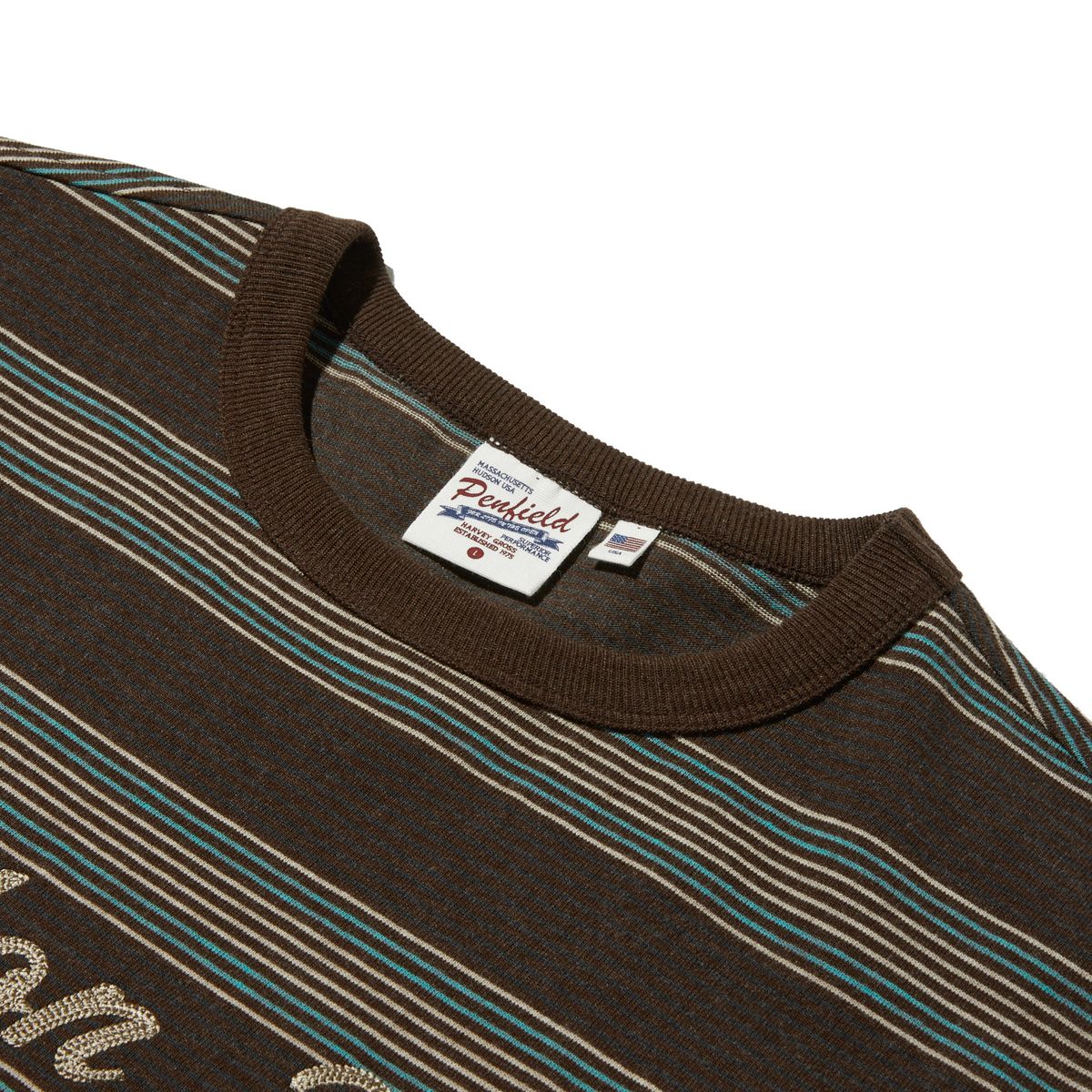 펜필드(PENFIELD) 멜란지 스트라이프 자수 아트워크 반팔티 다크블랙_FR2KT79U