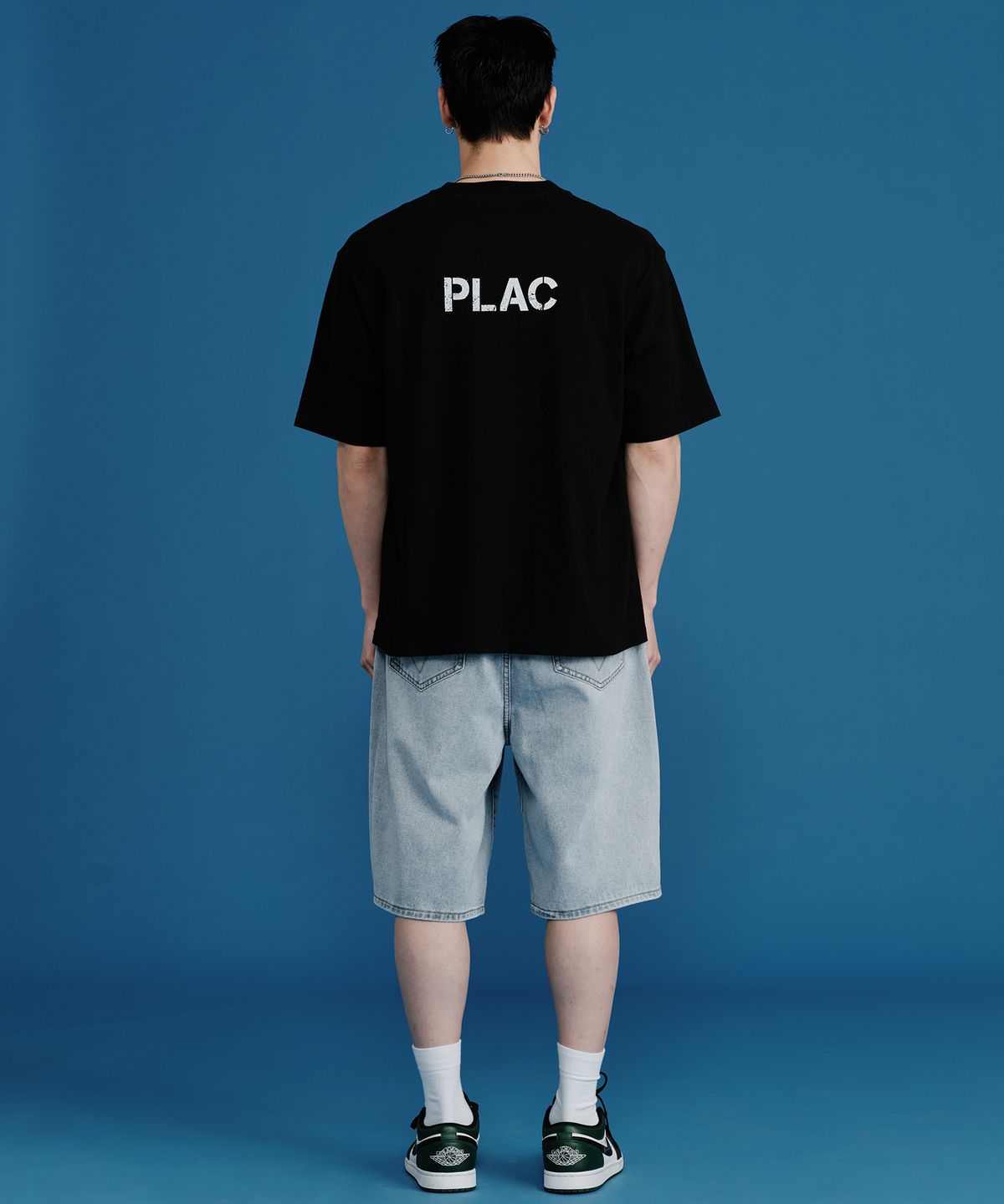플랙(PLAC) 크랙 로고 반팔 티셔츠_2colors