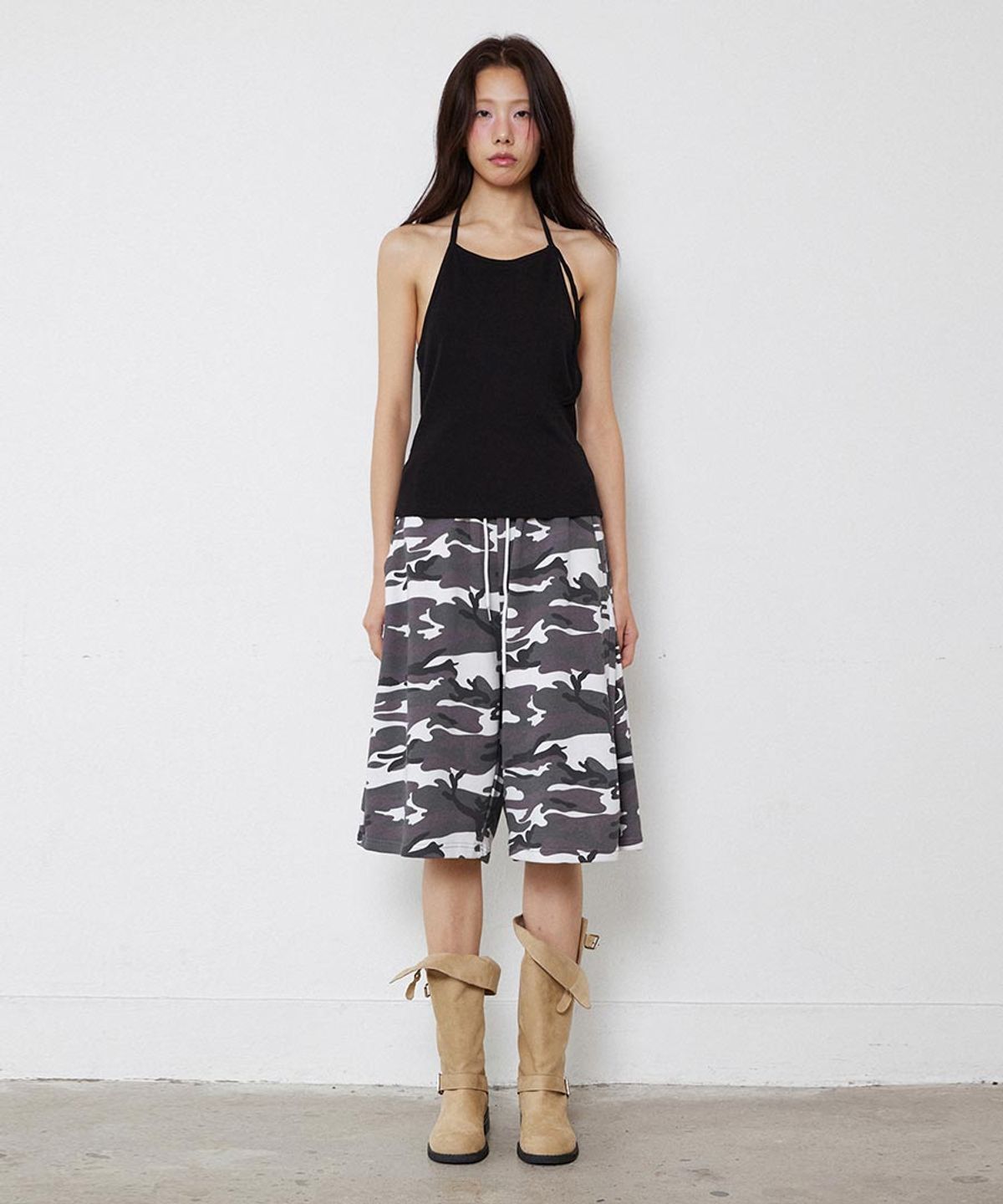 렌세(RENSE) Button Halter Lay-up Sleeveless Black
