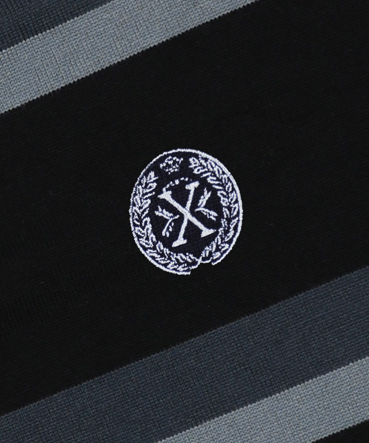 엑스톤즈(XTONZ) XTK144 프레피 스트라이프 반팔 니트 가디건 (BLACK)