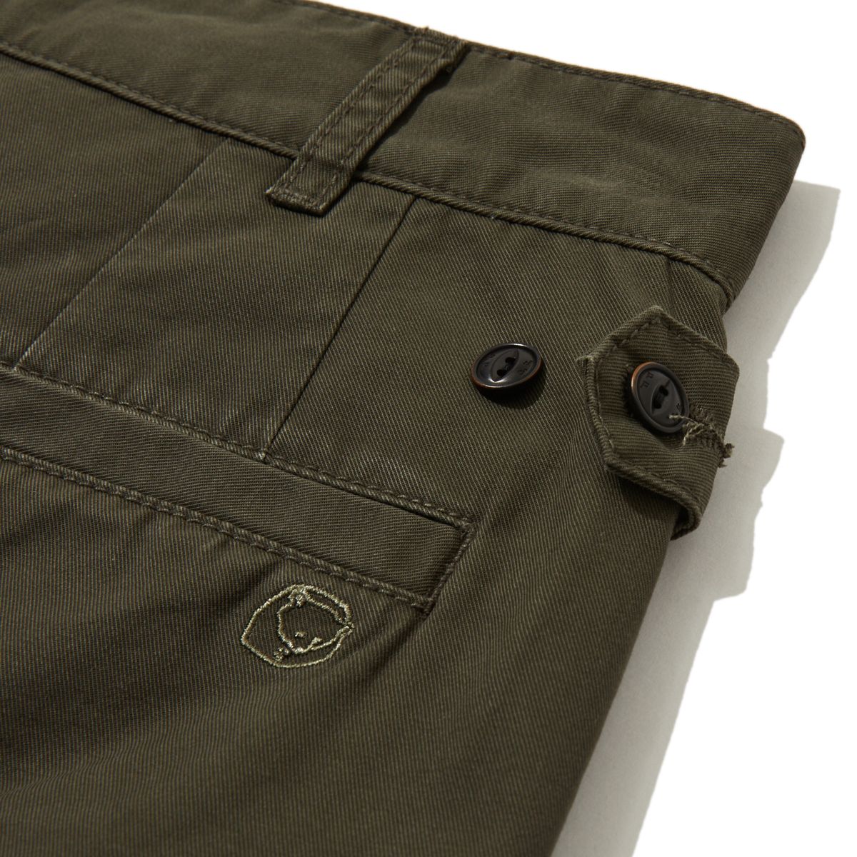 펜필드(PENFIELD) 가드너 테일러드 치노 쇼츠 올리브_FR2WP57U