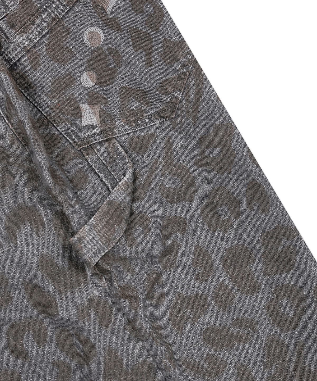 엑스톤즈(XTONZ) XP281 레오파드 카펜터 버뮤다 데님 팬츠 (GRAY)