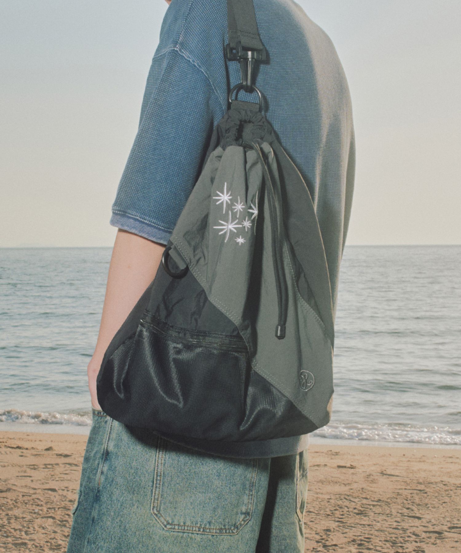 [XTONZ] Galaxy Two Way Nylon String Bag ★大人気★ MUSINSA | XTONZ XTA075 Galaxy Two Way Nylon String Bag (BLACK)