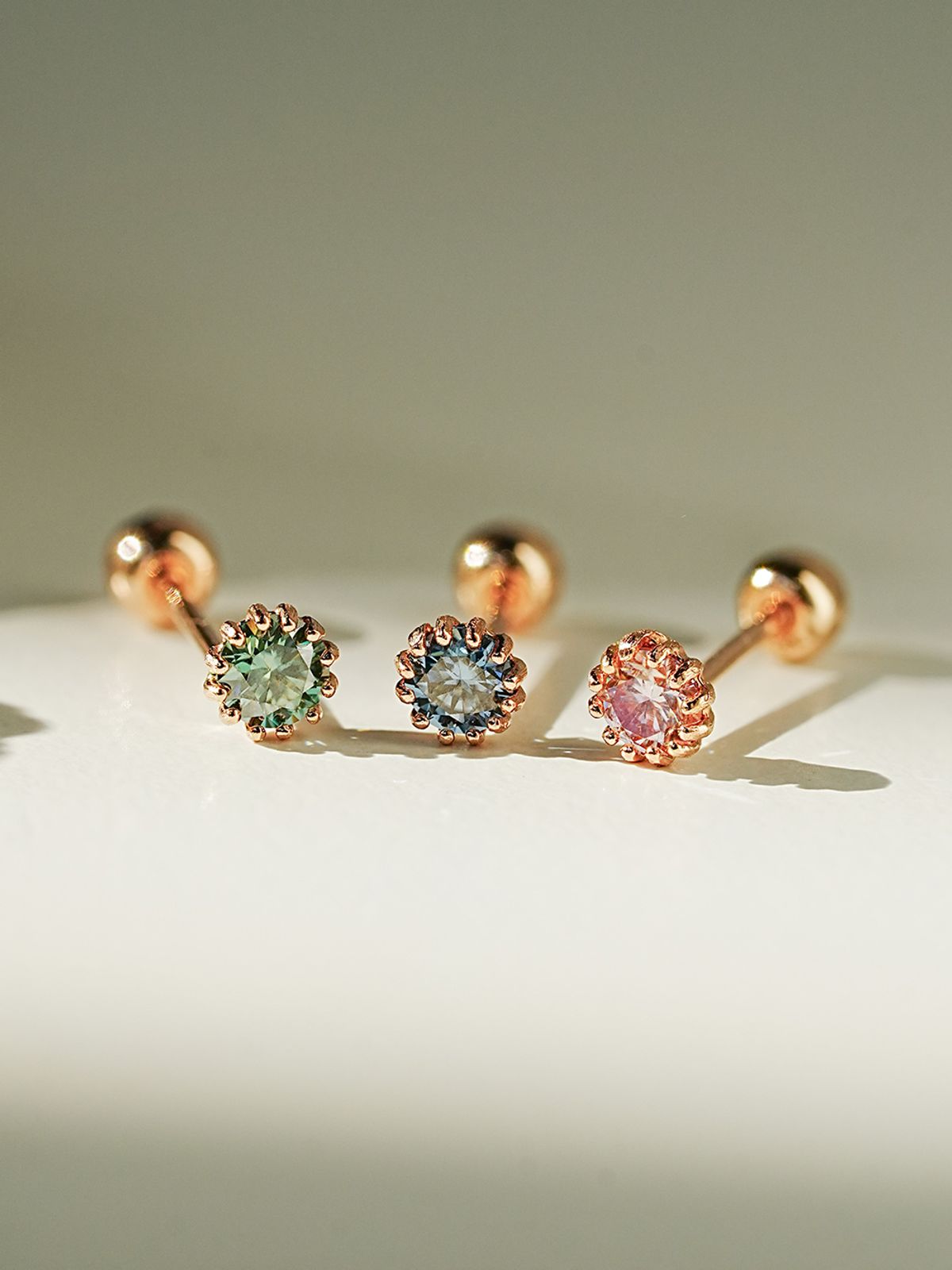 미니멀피어싱(MINIMALPIERCING) 14K 모이사나이트 다이아 샤이닝 피어싱 귀걸이