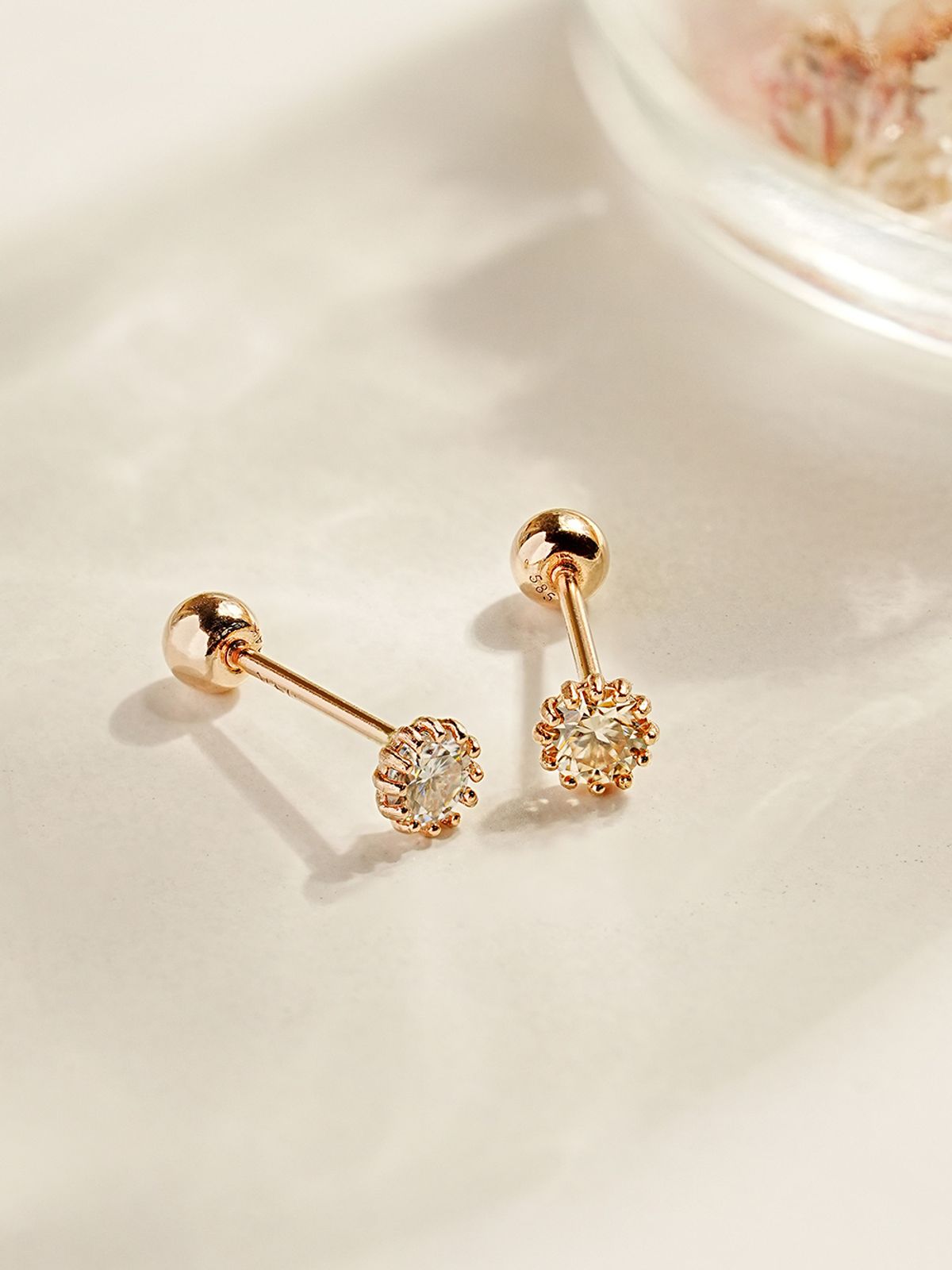 미니멀피어싱(MINIMALPIERCING) 14K 모이사나이트 다이아 샤이닝 피어싱 귀걸이