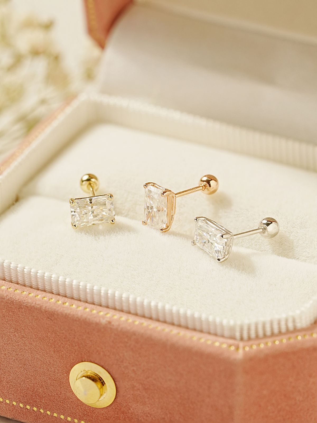 미니멀피어싱(MINIMALPIERCING) 14K 모이사나이트 다이아 롬브 피어싱 귀걸이