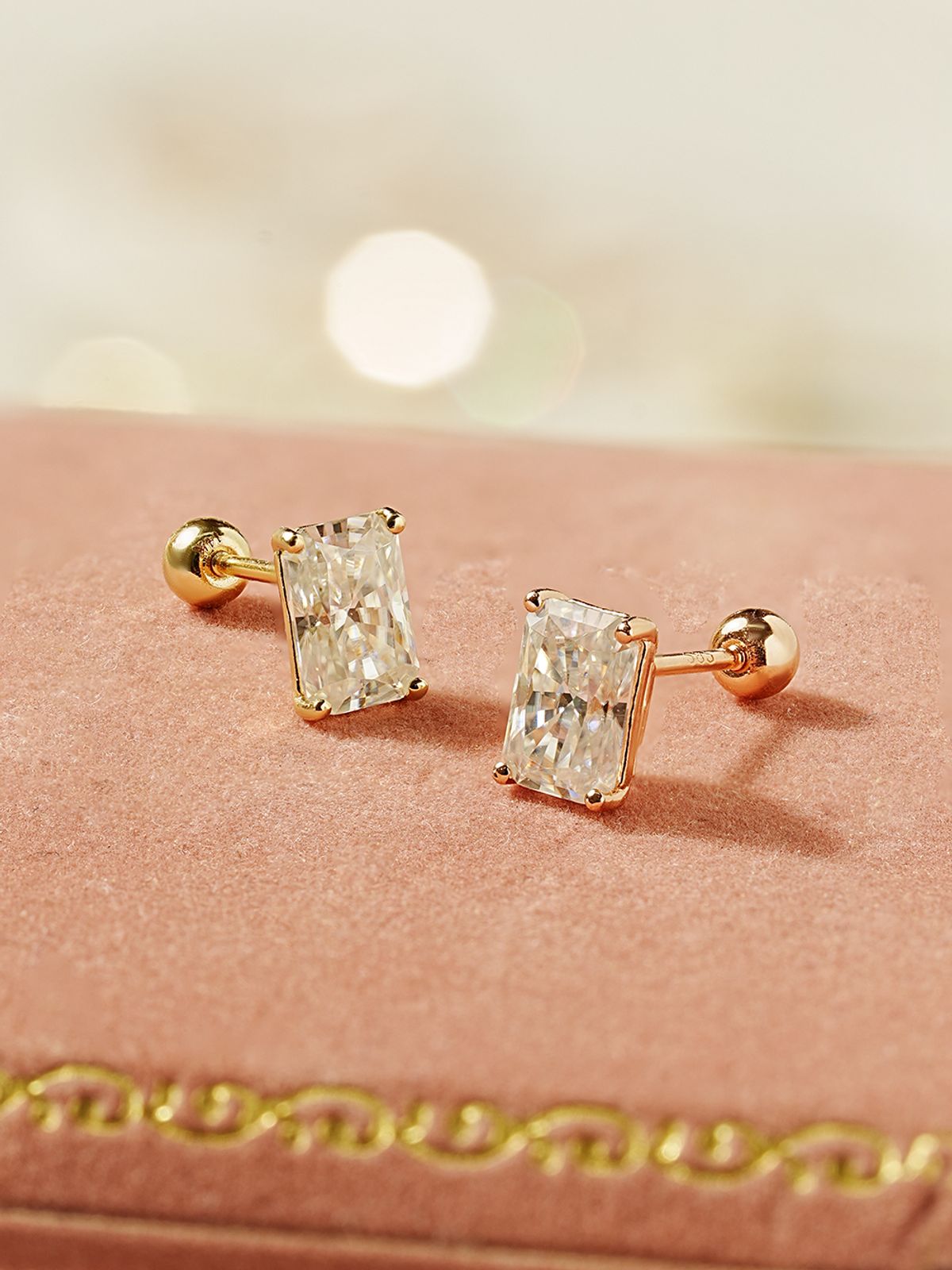 미니멀피어싱(MINIMALPIERCING) 14K 모이사나이트 다이아 롬브 피어싱 귀걸이