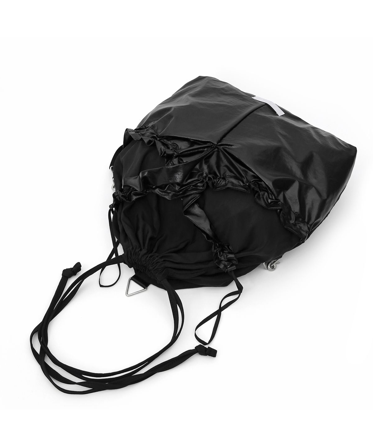 언더컨트롤 스튜디오(UNDERCONTROL STUDIO) 포켓 디테일 탈부착 스트랩 백팩 숄더백 여성 가방 2WAY LAYERED CABBAGE BAG / BLACK METAL LAYER