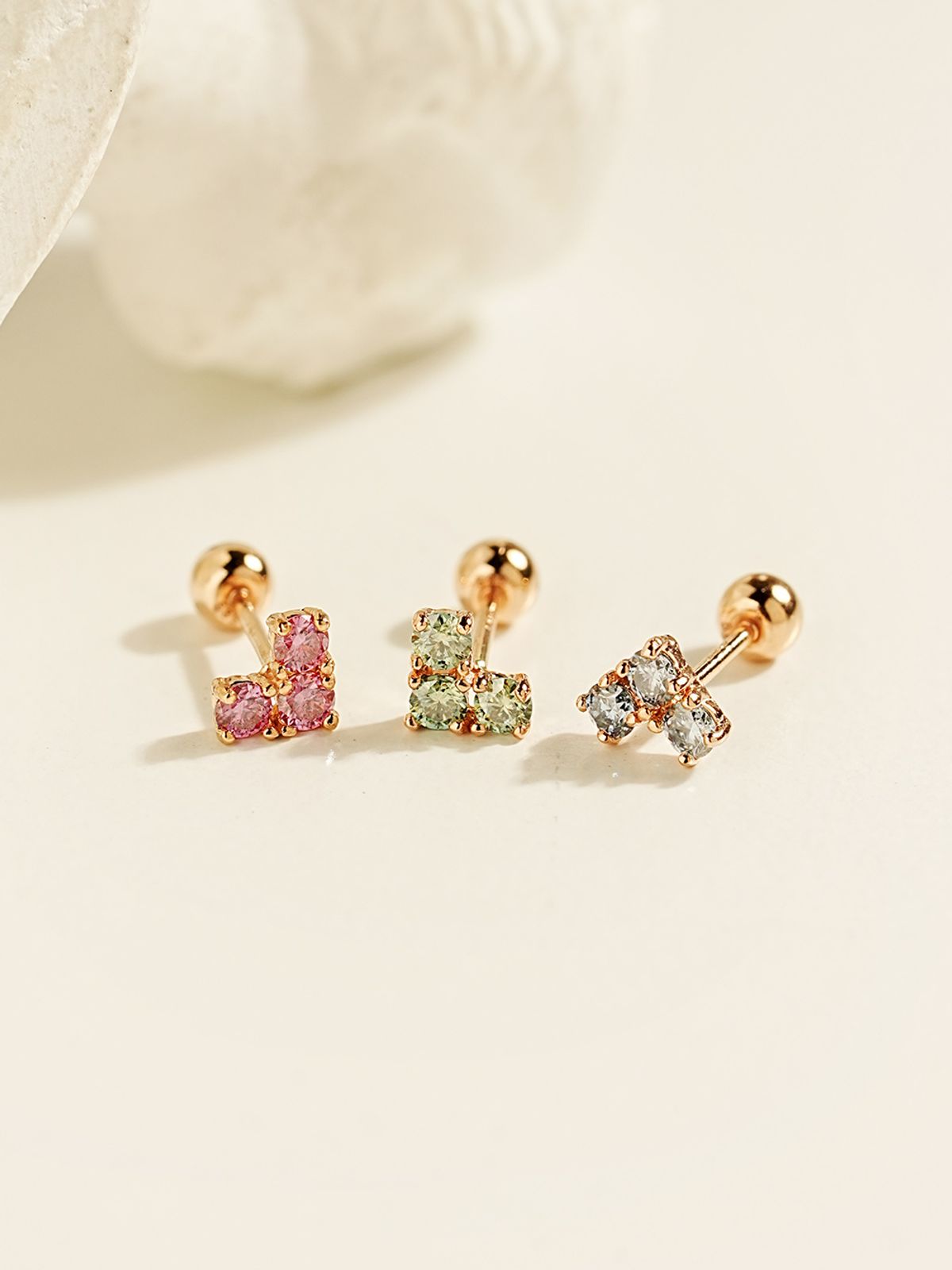 미니멀피어싱(MINIMALPIERCING) 14K 모이사나이트 다이아 블럭 하트 피어싱 귀걸이
