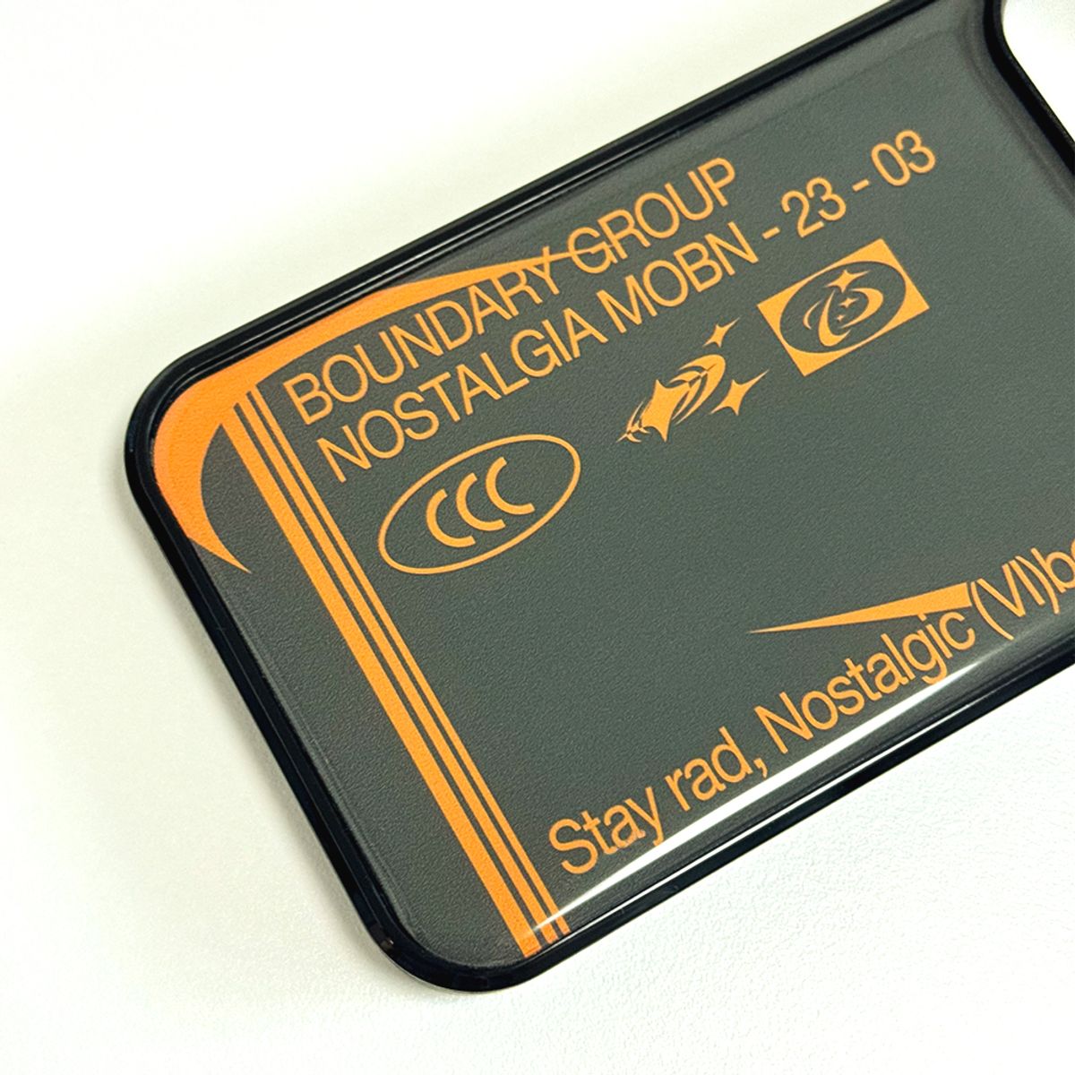 메모리즈바운더리(MEMORIESBOUNDARY) Dusty, Nostalgic Vibes Phone Case (DeepGreen/Orange)