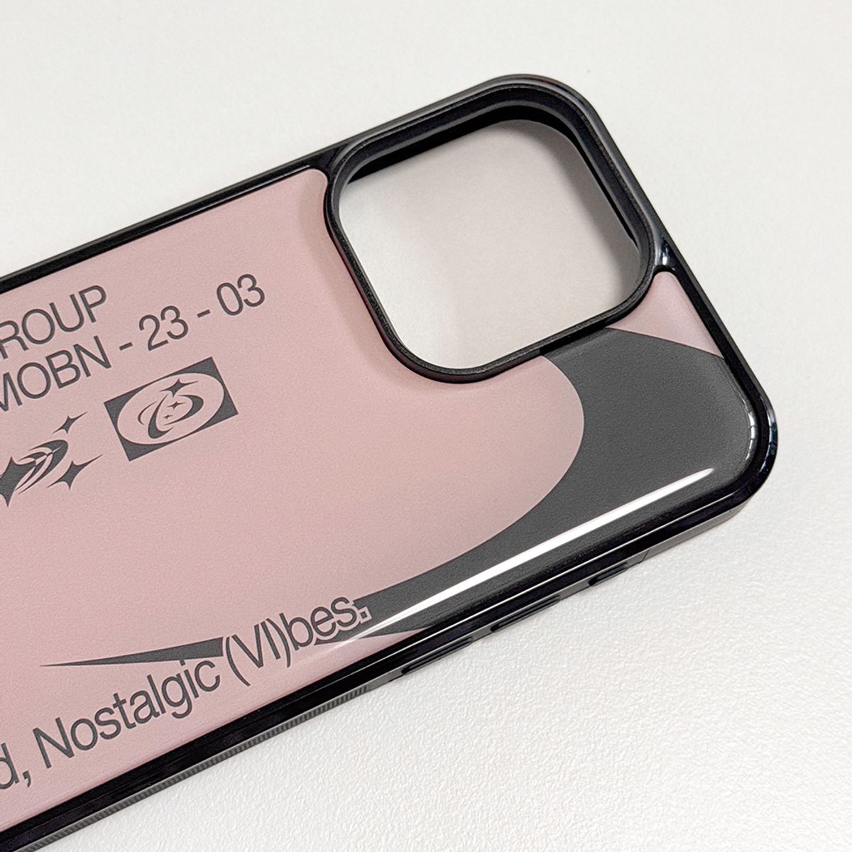 메모리즈바운더리(MEMORIESBOUNDARY) Dusty, Nostalgic Vibes Phone Case (DustyPink/CharcoalGray)