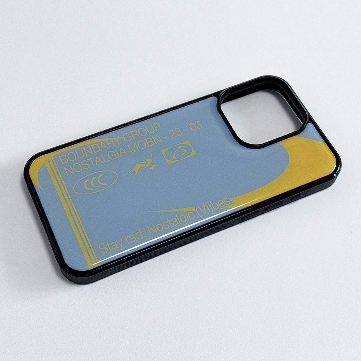메모리즈바운더리(MEMORIESBOUNDARY) Dusty, Nostalgic Vibes Phone Case (PowderBlue/Goldenrod)