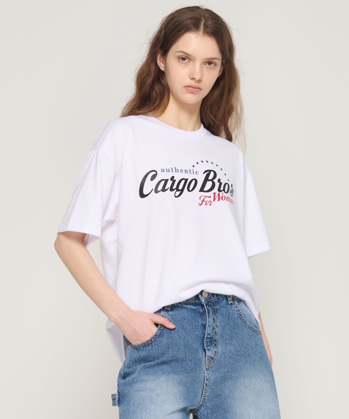 카고브로스 포 우먼(CARGOBROS FOR WOMAN) 레트로 로고 반팔 티셔츠 (화이트)