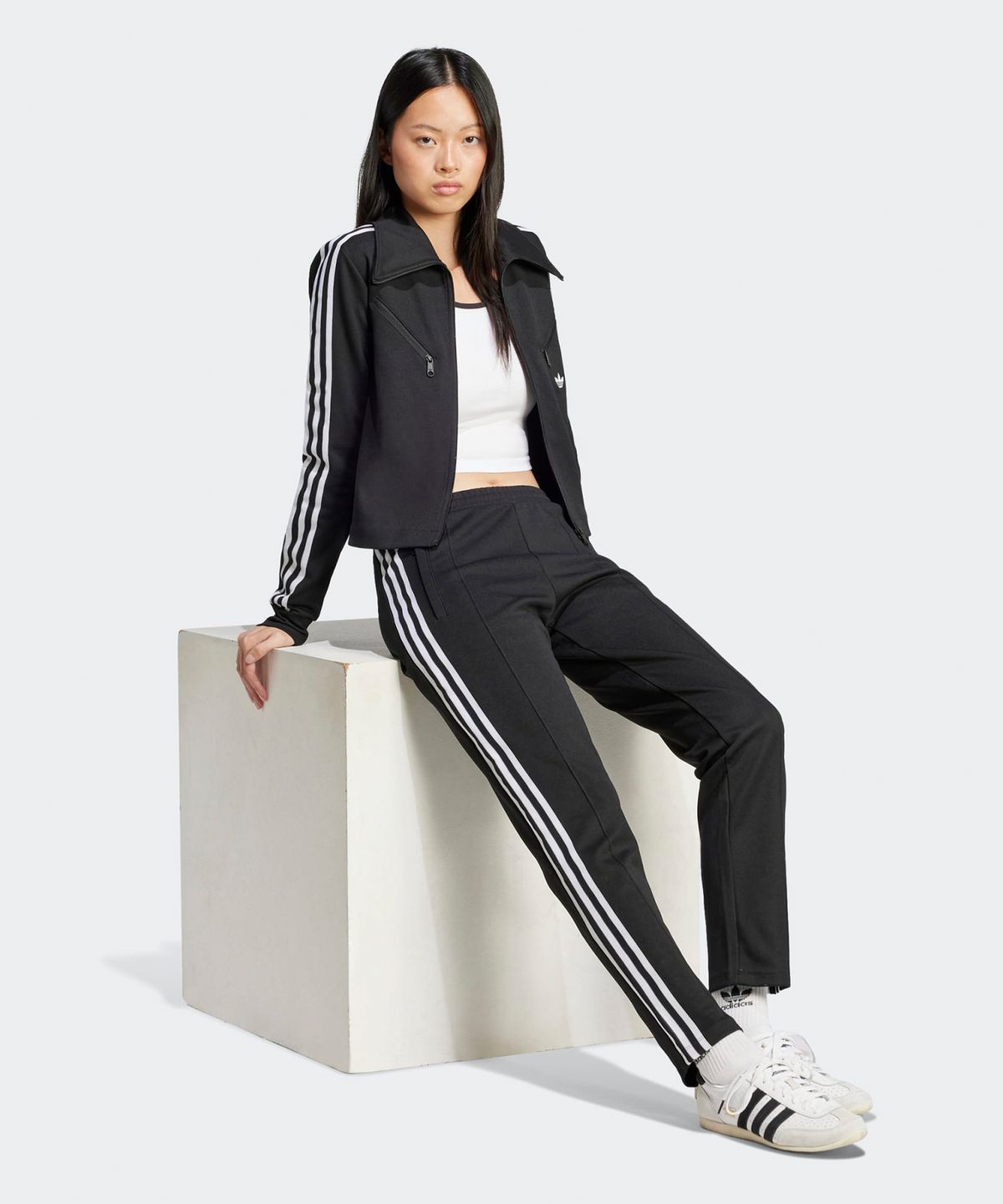 아디다스(ADIDAS) 3S 긴팔 크롭 티 - 화이트 / JD4625