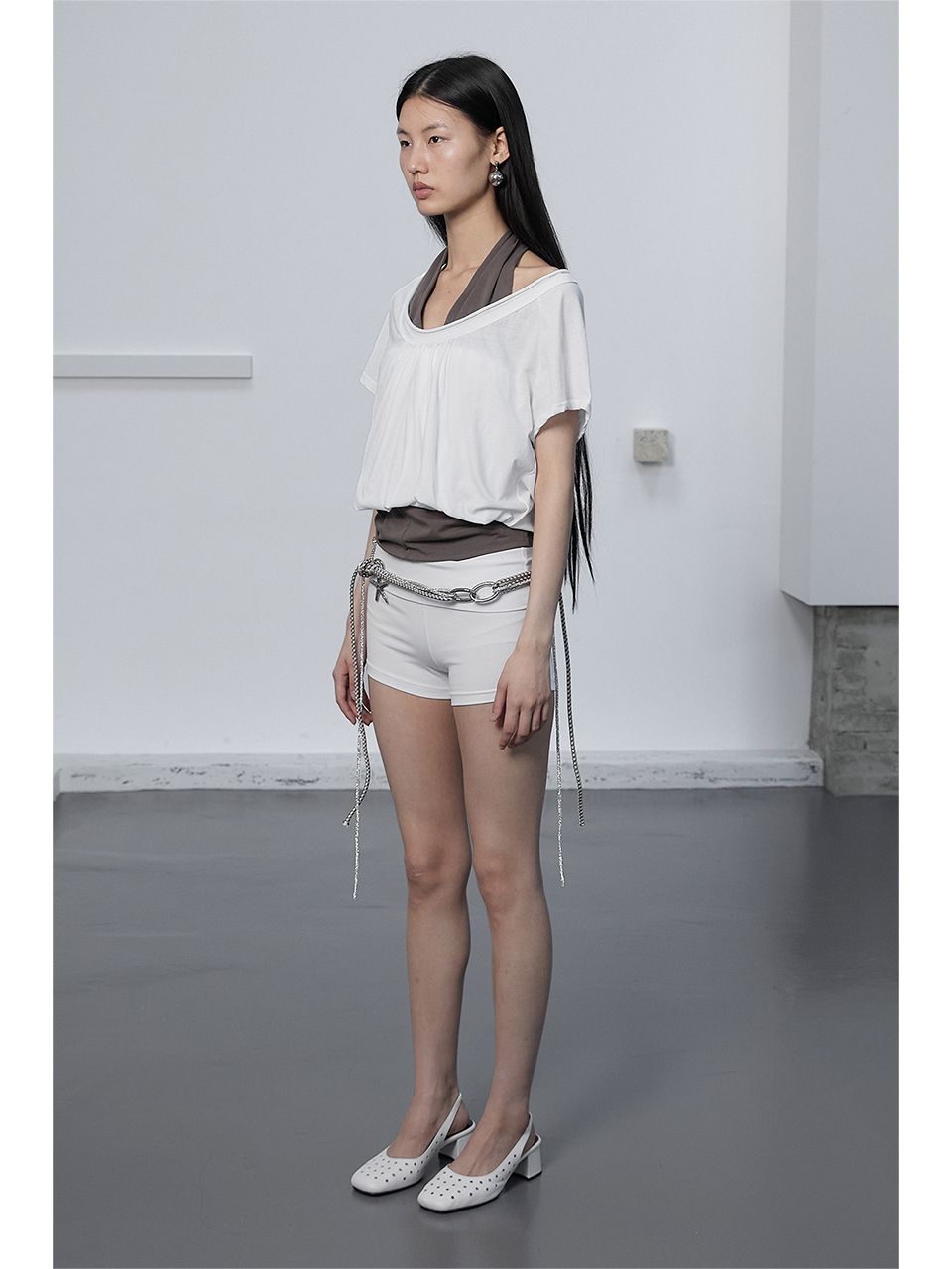 세릭(CERRIC) ROUND DRAWSTRING HEM TOP / WHITE - 사이즈 & 후기 | 무신사
