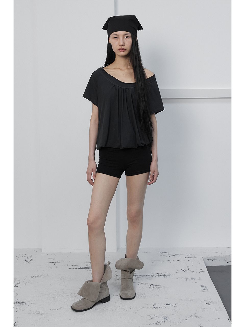 세릭(CERRIC) ROUND DRAWSTRING HEM TOP / CHARCOAL - 사이즈 & 후기