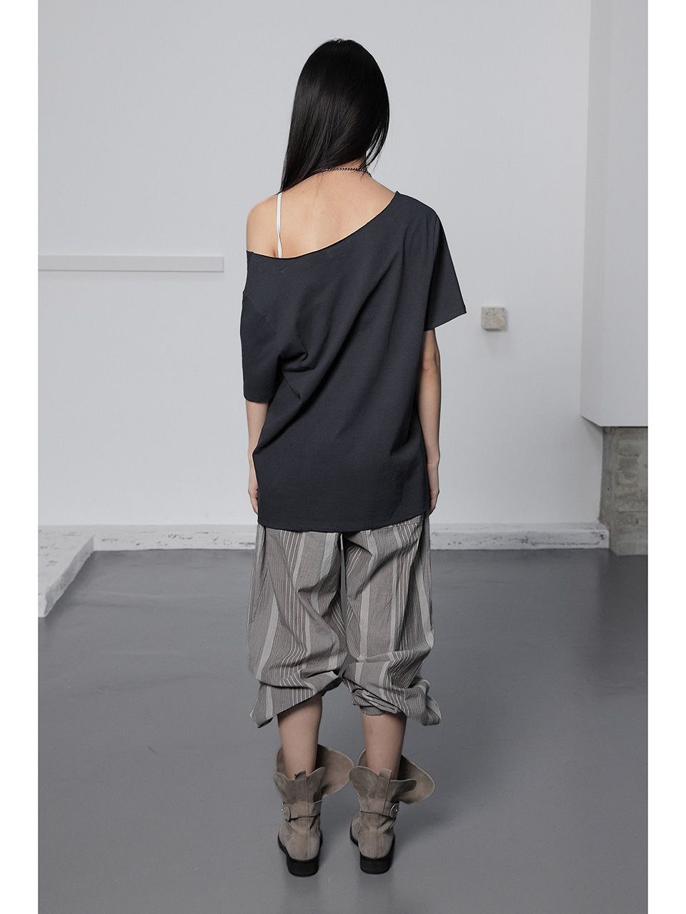 ONE SHOULDER LOOSE TOP / NAVY