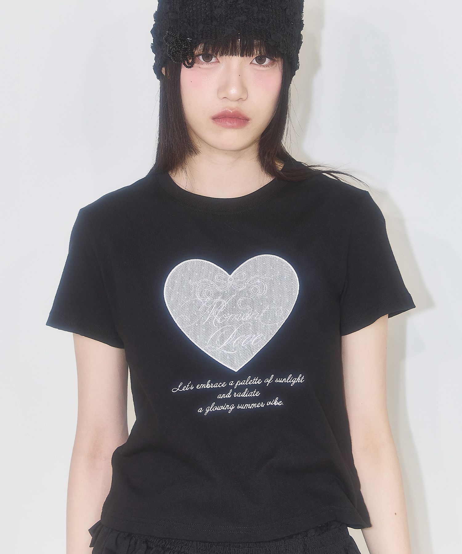 ◇ILLIGO◇ Signature Heart Fitted Crop Tee Black MUSINSA | ILLIGO Heartfit embroidery loose crop t-shirt black