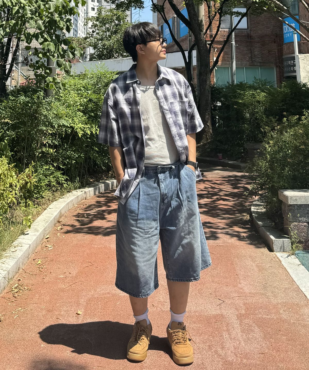 지크립(GCLIP) 원턱 버뮤다 데님 쇼츠 하프 반바지_[라이트블루]