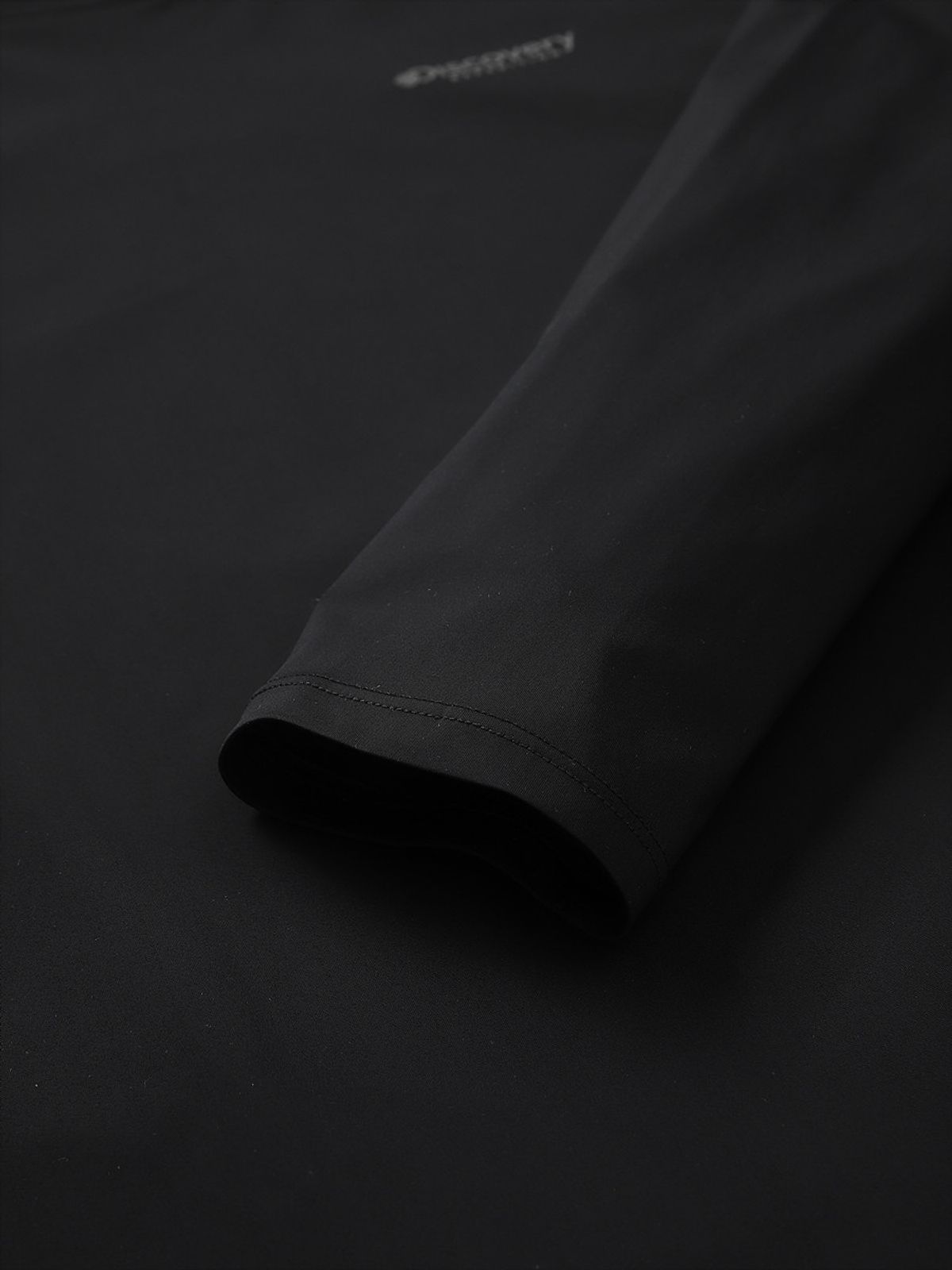 디스커버리 익스페디션(DISCOVERY EXPEDITION) 프레시벤트 여성 루즈핏 셔링 커버업 (BLACK)