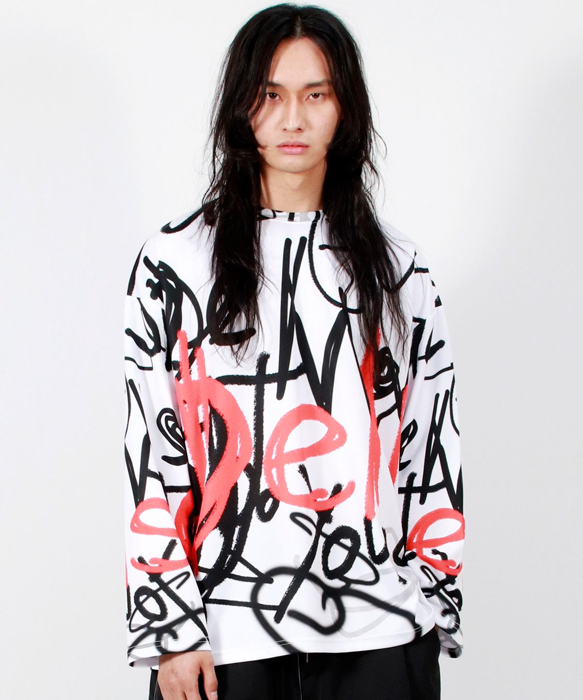 드마크(DEMARC) M STREET GRAFFITI OVERSIZED LONG-SLEEVE T-SHIRT