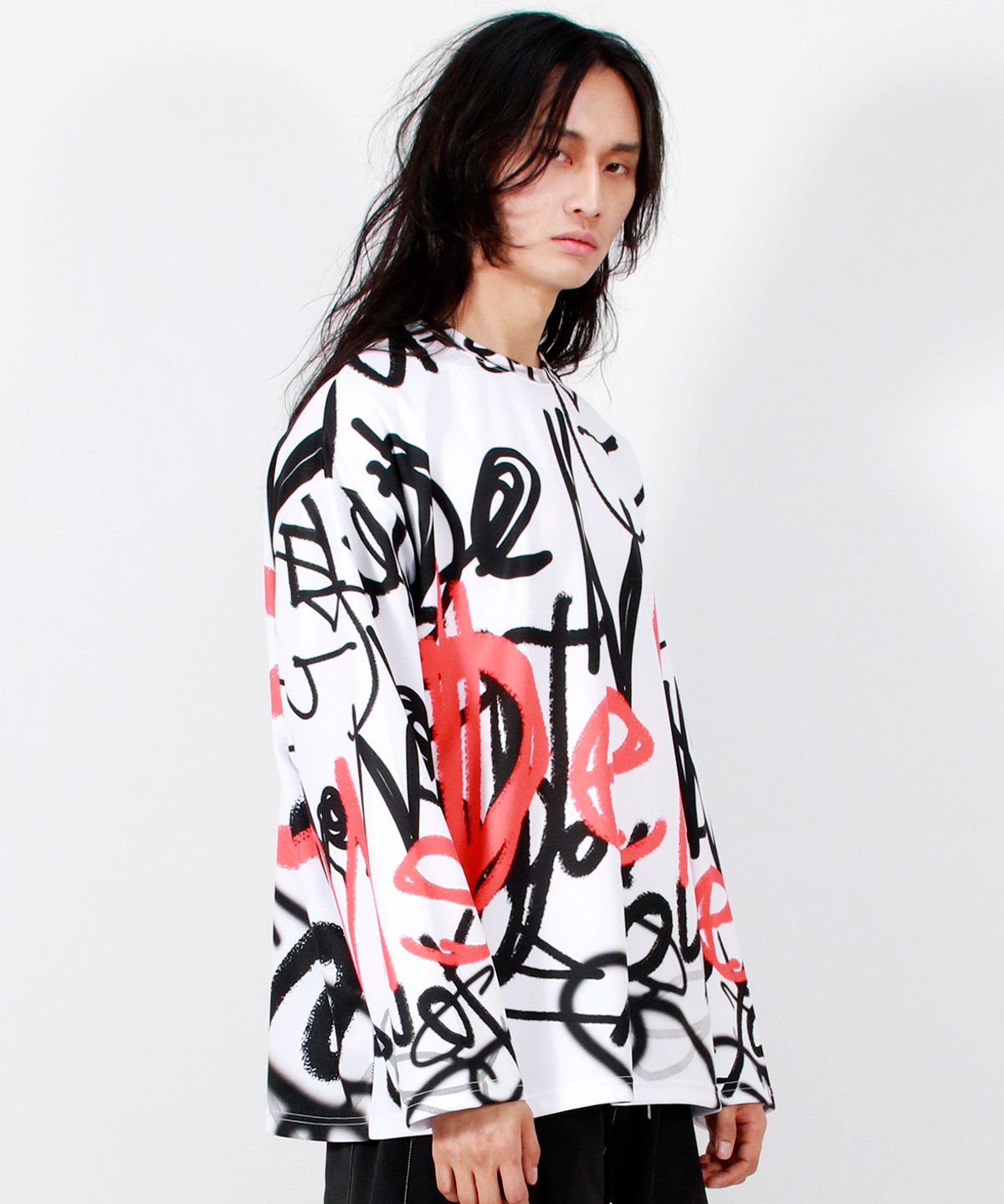 드마크(DEMARC) M STREET GRAFFITI OVERSIZED LONG-SLEEVE T-SHIRT
