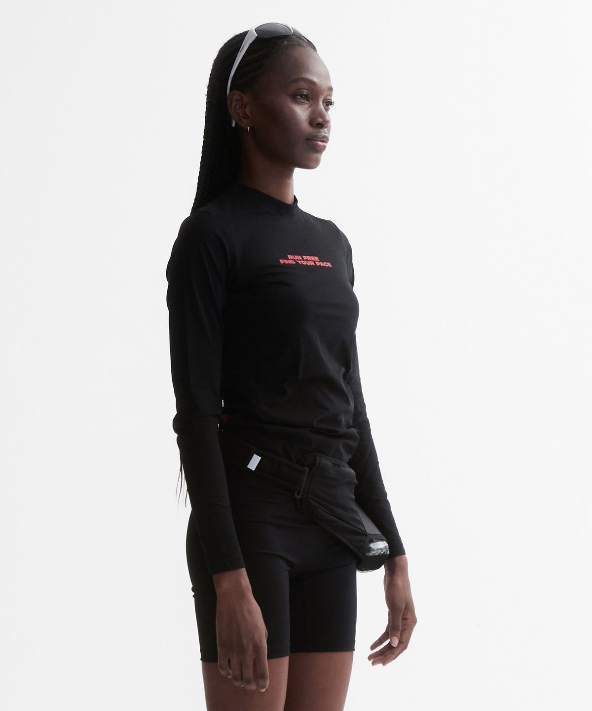미나수(MENASOO) VENODE Runfree Long Tshirts_Black (Tight Fit)