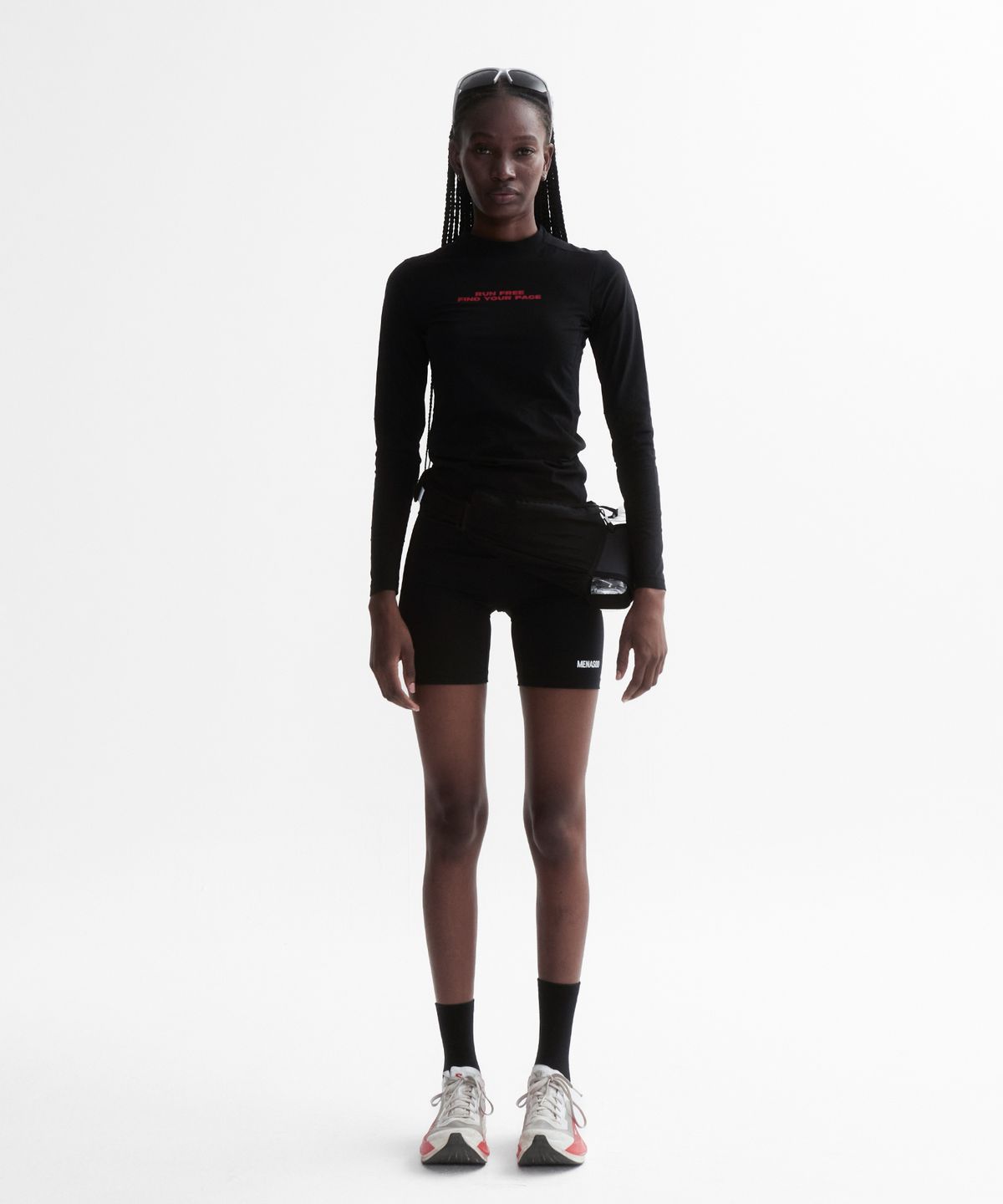 미나수(MENASOO) VENODE Runfree Long Tshirts_Black (Tight Fit)