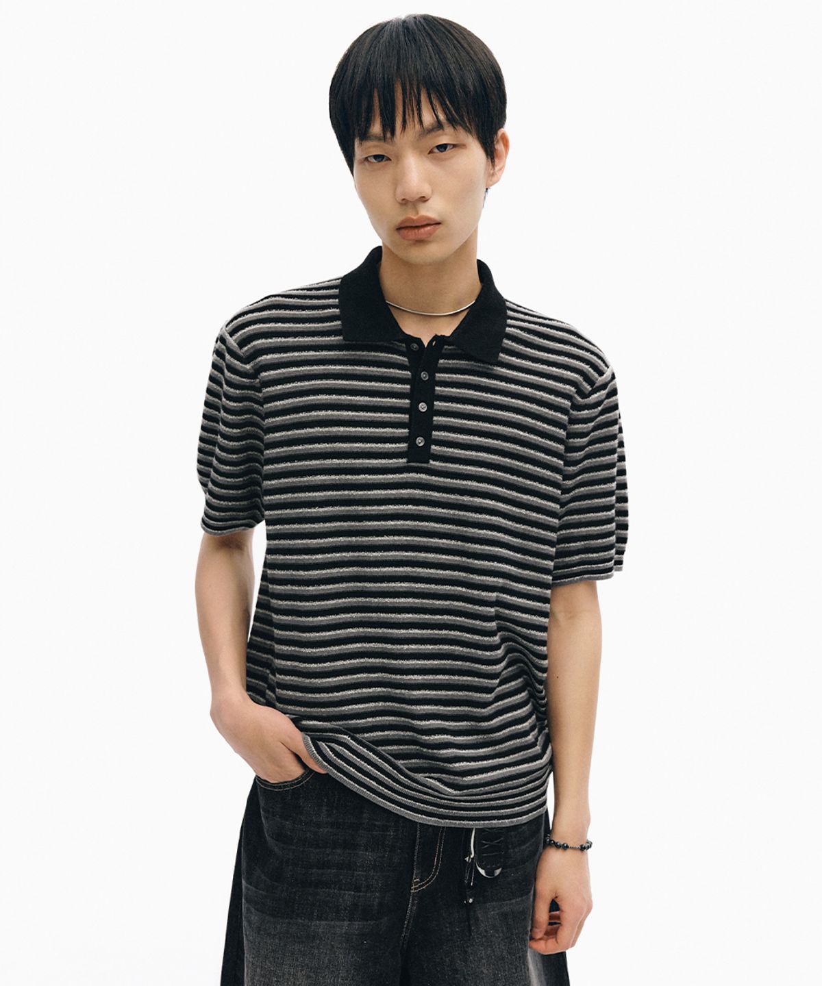 인템포무드(INTEMPOMOOD) 호라이즌 스트라이프 카라 니트_블랙