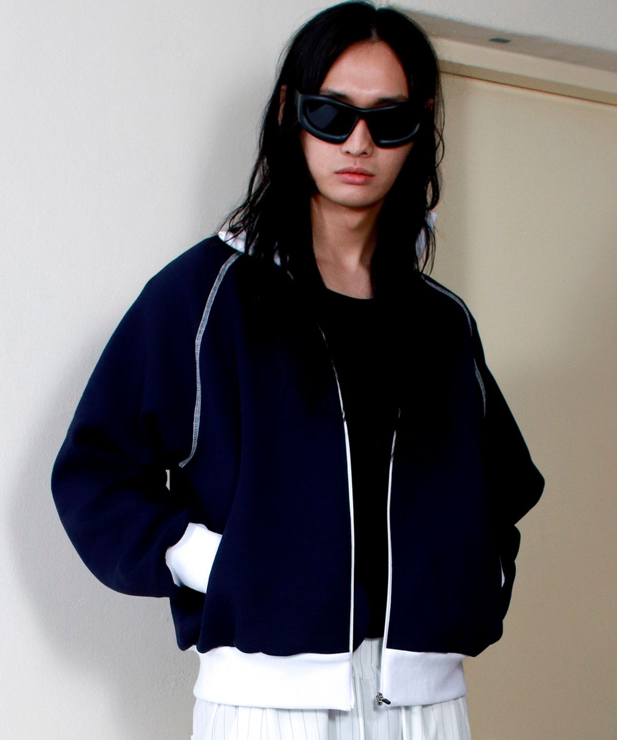 드마크(DEMARC) M COLOR STITCH NEOPRENE LOGO BLOUSON JUMPER NAVY