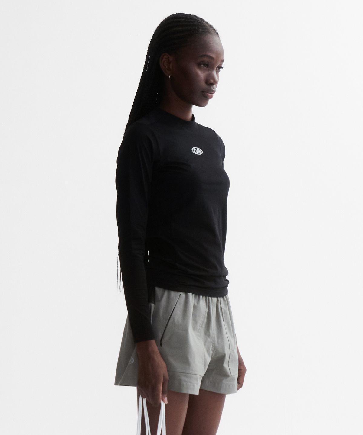 미나수(MENASOO) VENODE Small Track Logo Active Long Tshirts_Black (Tight Fit)