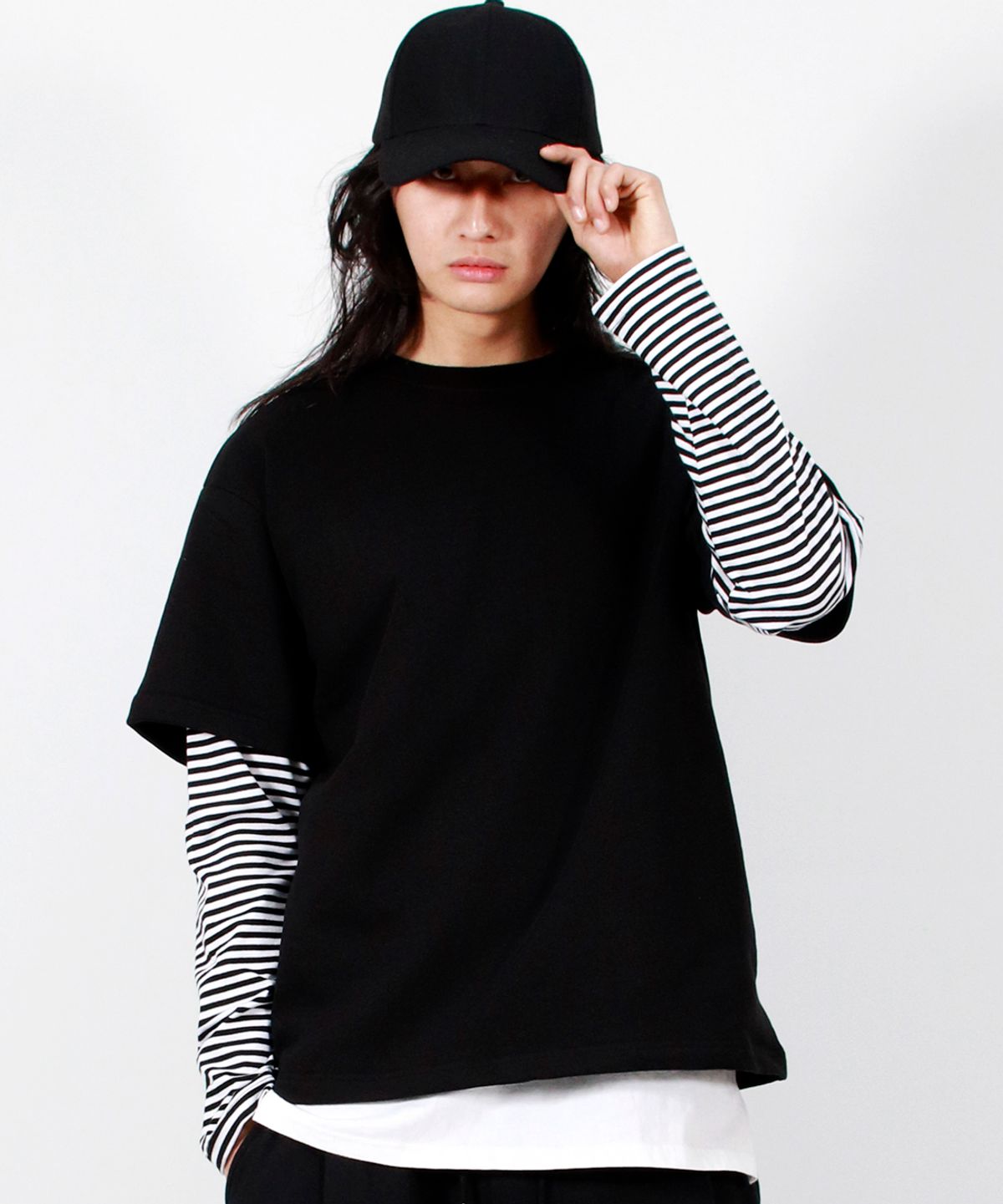 드마크(DEMARC) M LAYERED SLEEVE BOXY FIT CREW NECK T-SHIRT BLACK