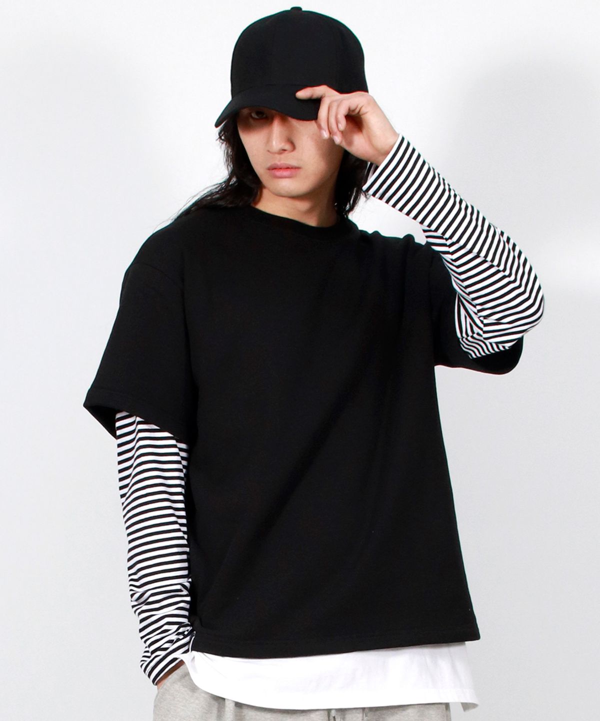 드마크(DEMARC) M LAYERED SLEEVE BOXY FIT CREW NECK T-SHIRT BLACK