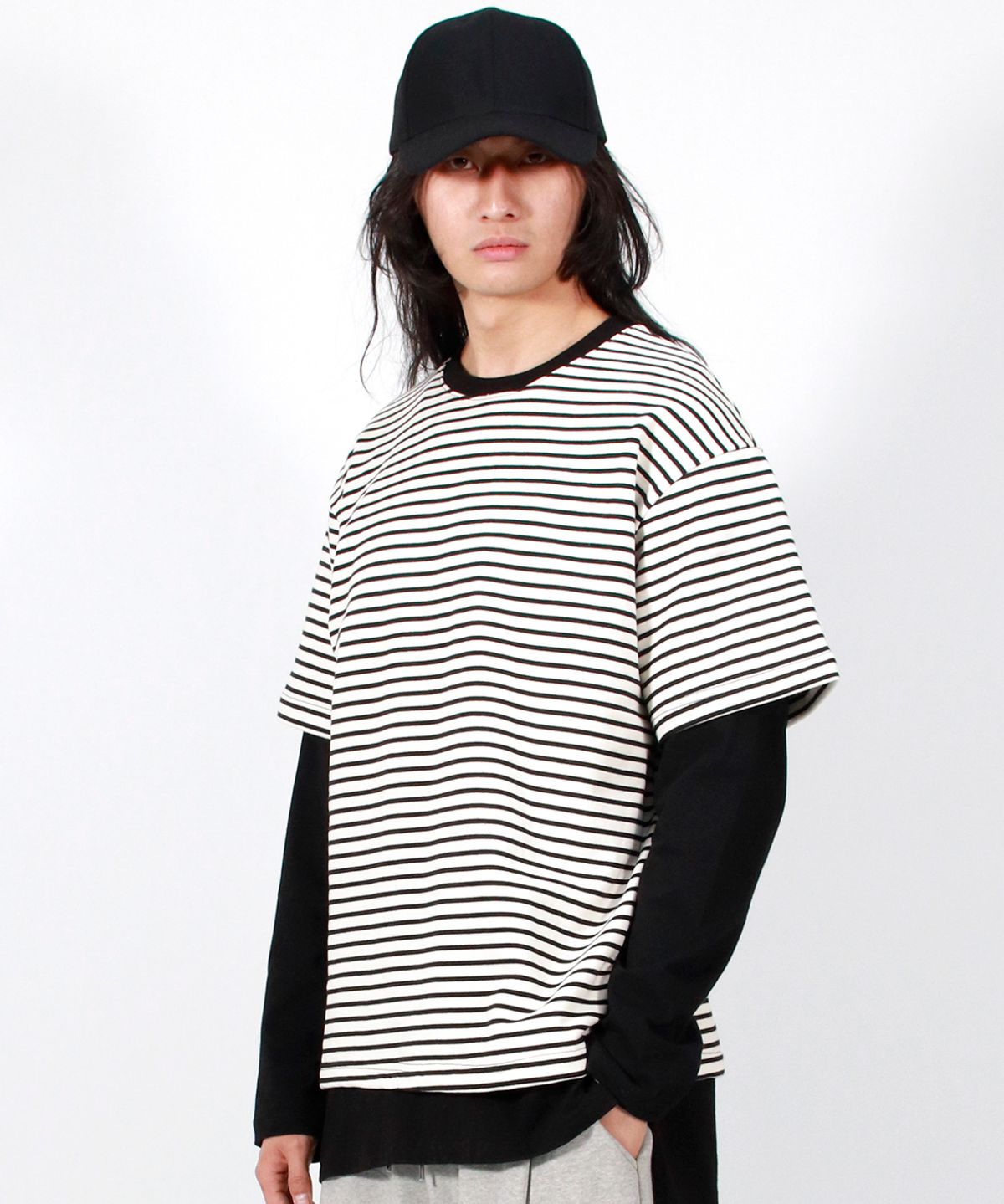 드마크(DEMARC) M LAYERED SLEEVE BOXY FIT CREW NECK T-SHIRT STRIPE-IVORY