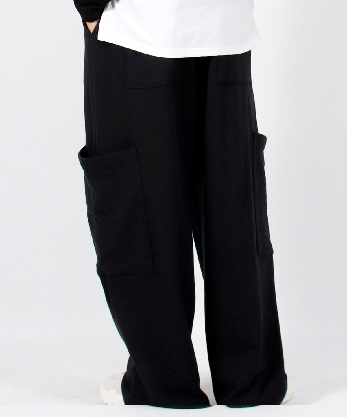 드마크(DEMARC) M SIDE POCKET WIDE ONE-TUCK REAL STREET SWEAT PANTS BLACK
