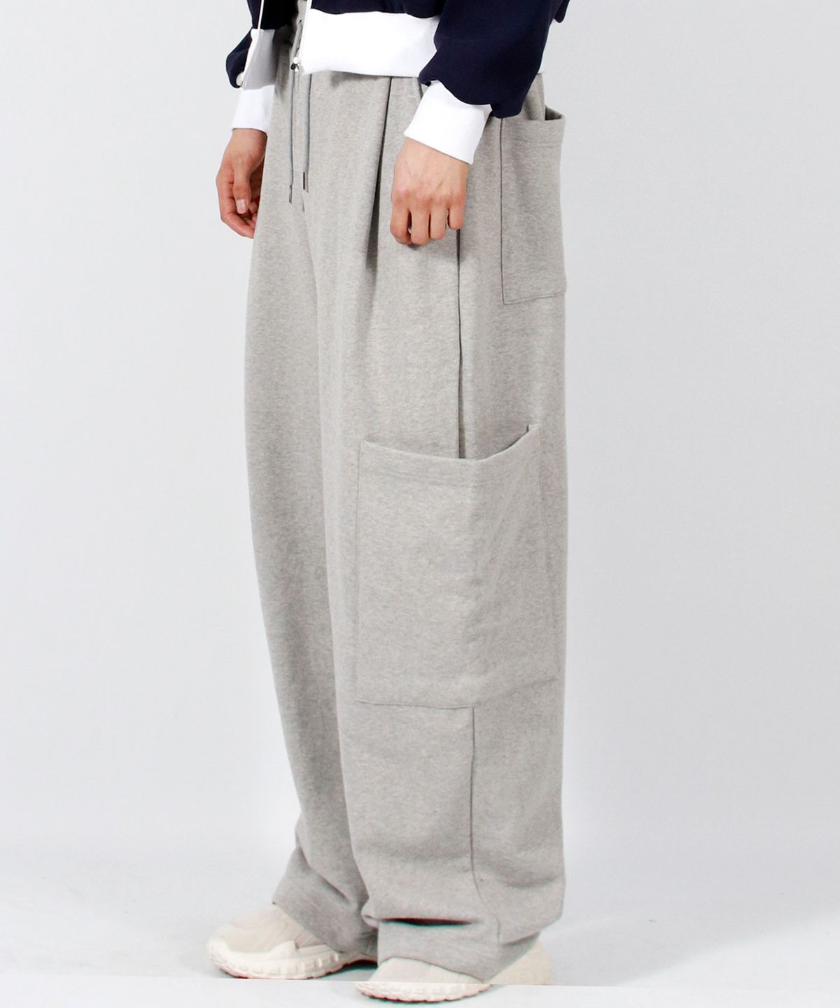 드마크(DEMARC) M SIDE POCKET WIDE ONE-TUCK REAL STREET SWEAT PANTS GREY