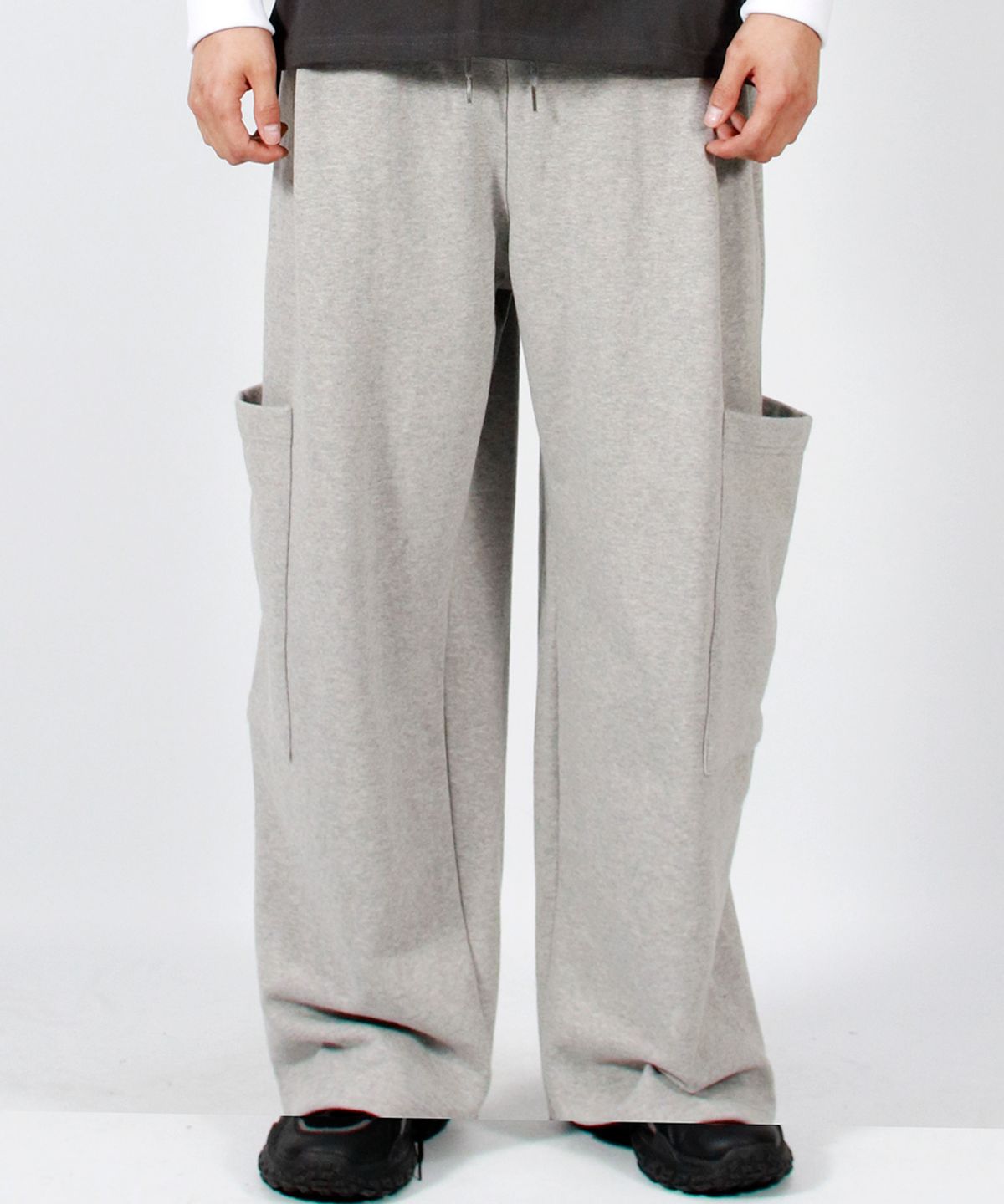 드마크(DEMARC) M SIDE POCKET WIDE ONE-TUCK REAL STREET SWEAT PANTS GREY