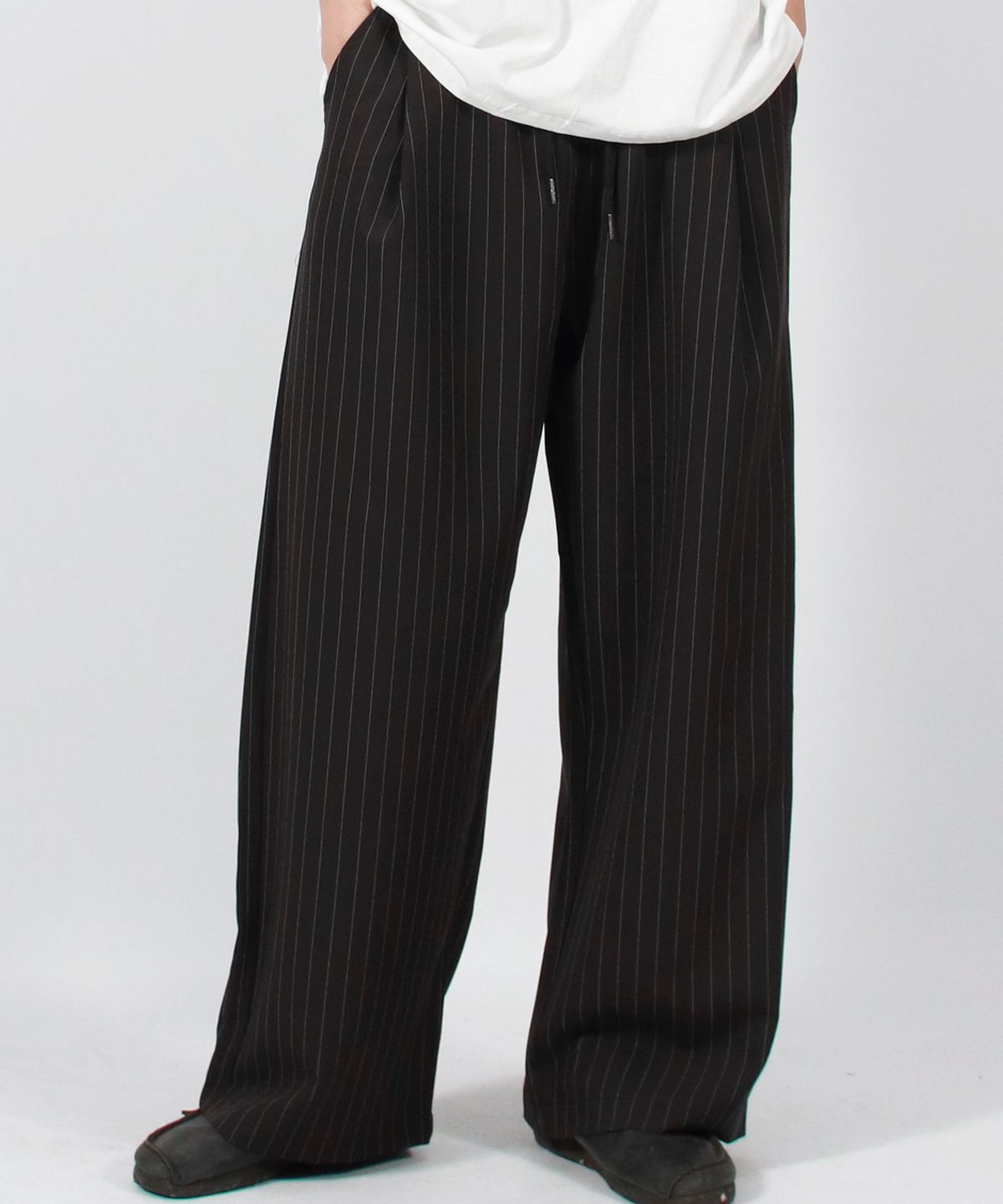 드마크(DEMARC) M SOLID STRIPE WIDE PANTS BLACK