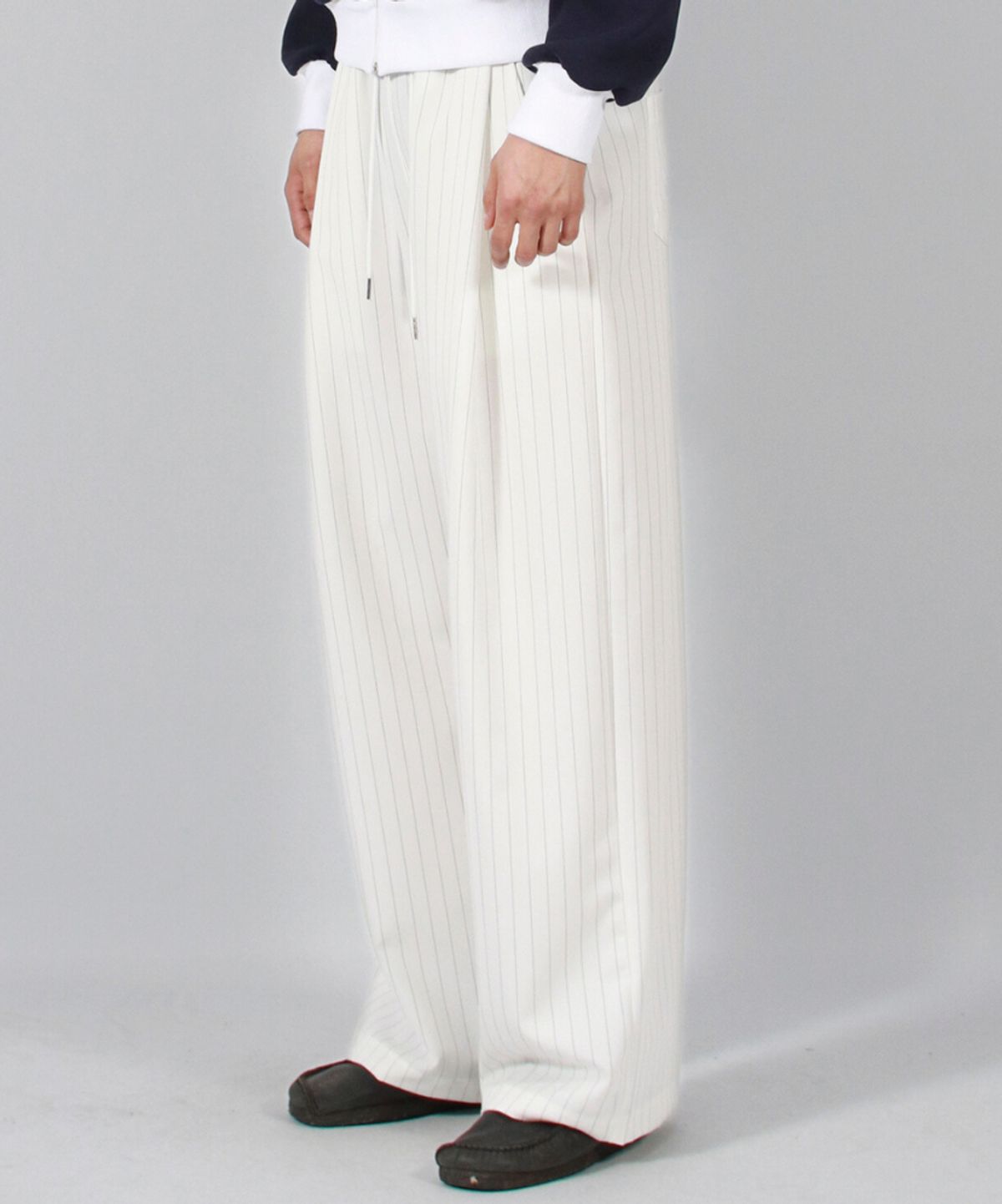 드마크(DEMARC) M SOLID STRIPE WIDE PANTS WHITE