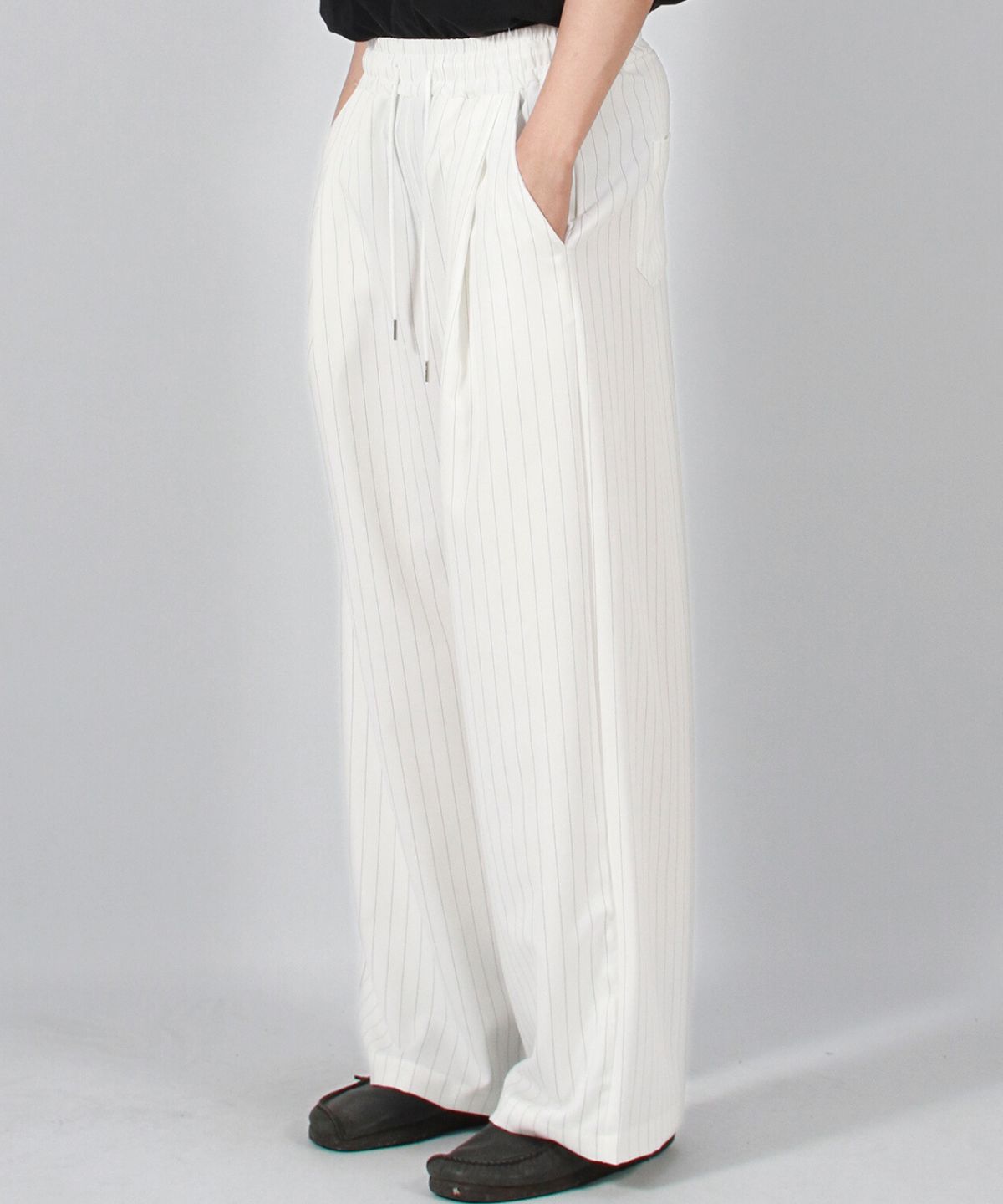드마크(DEMARC) M SOLID STRIPE WIDE PANTS WHITE