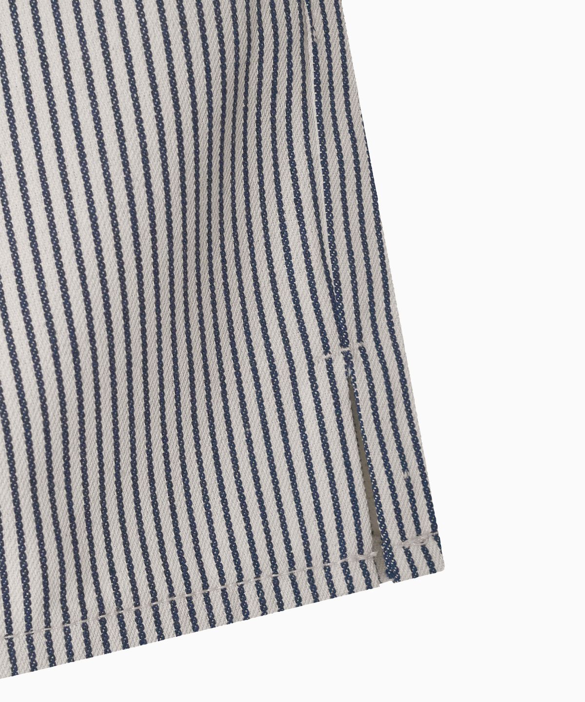 미나수(MENASOO) Stripe Denim Short Pants_Deep Navy
