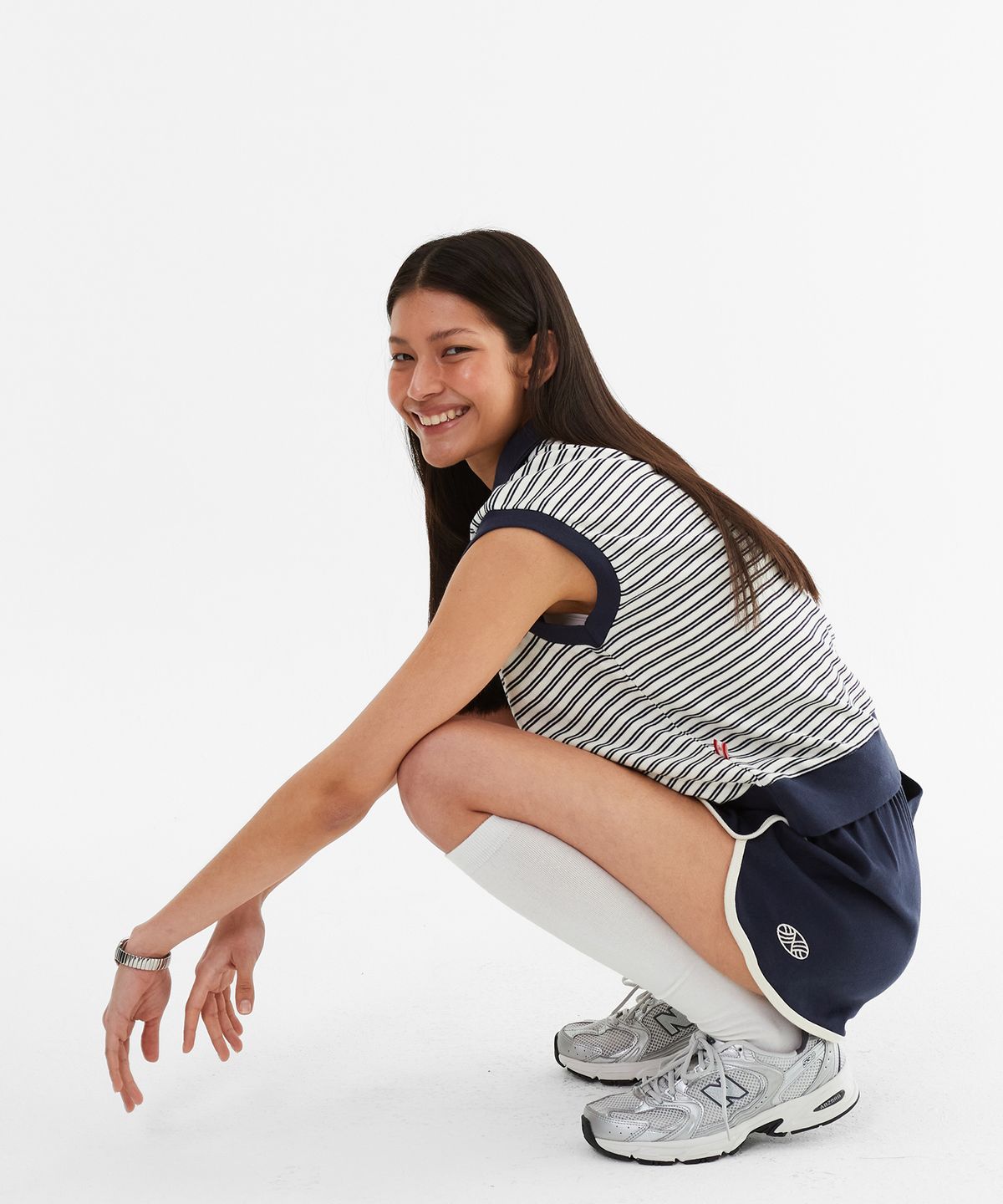 미나수(MENASOO) Color Combination Stripe Sleeveless_Navy