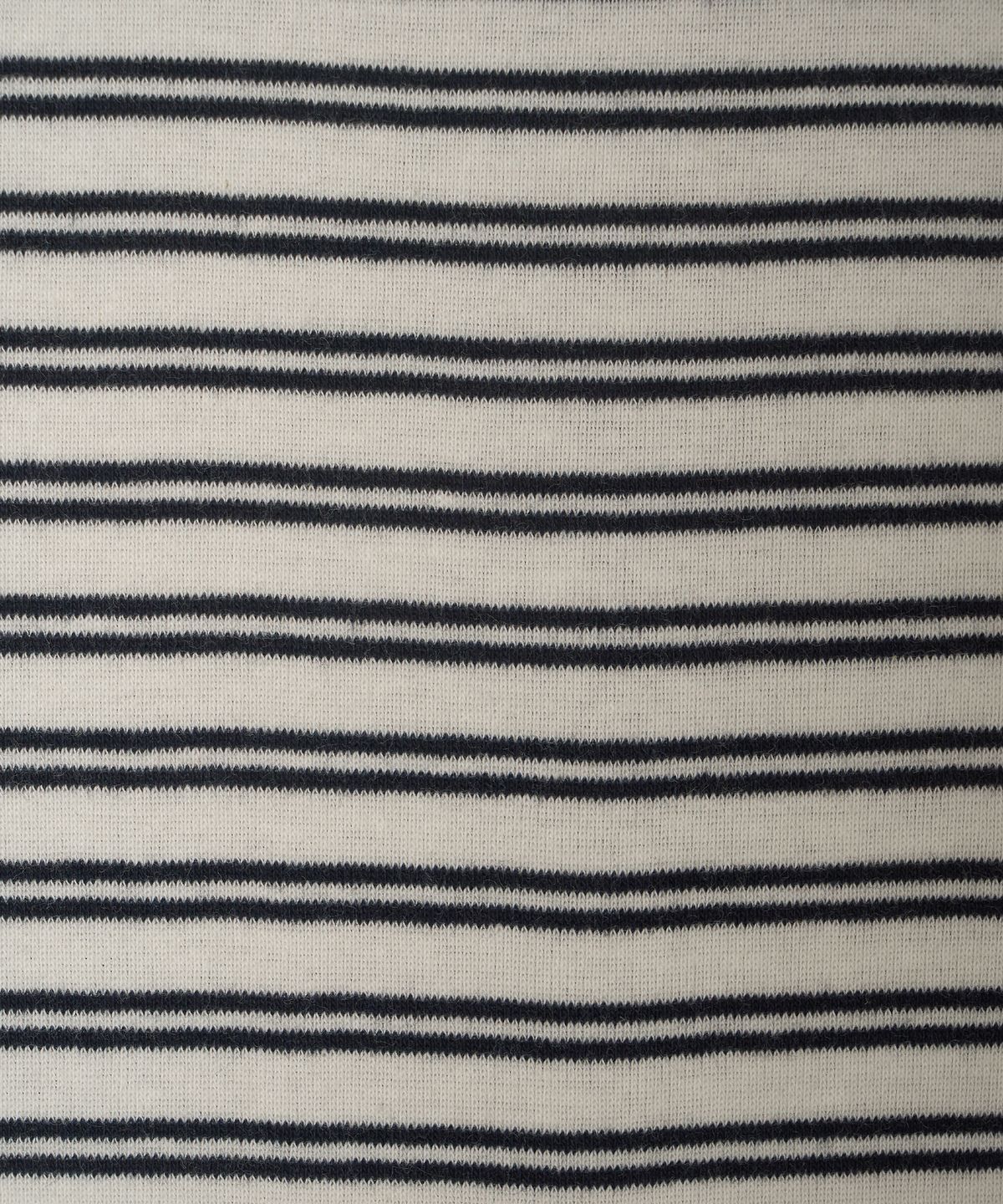 미나수(MENASOO) Color Combination Stripe Sleeveless_Navy